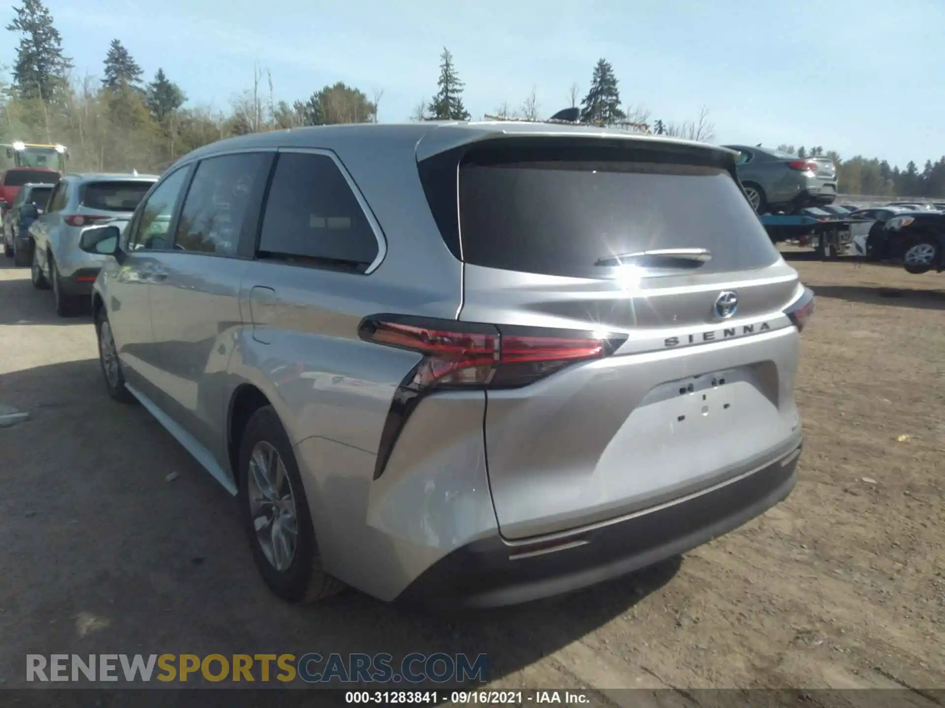 3 Photograph of a damaged car 5TDKRKEC7MS018236 TOYOTA SIENNA 2021