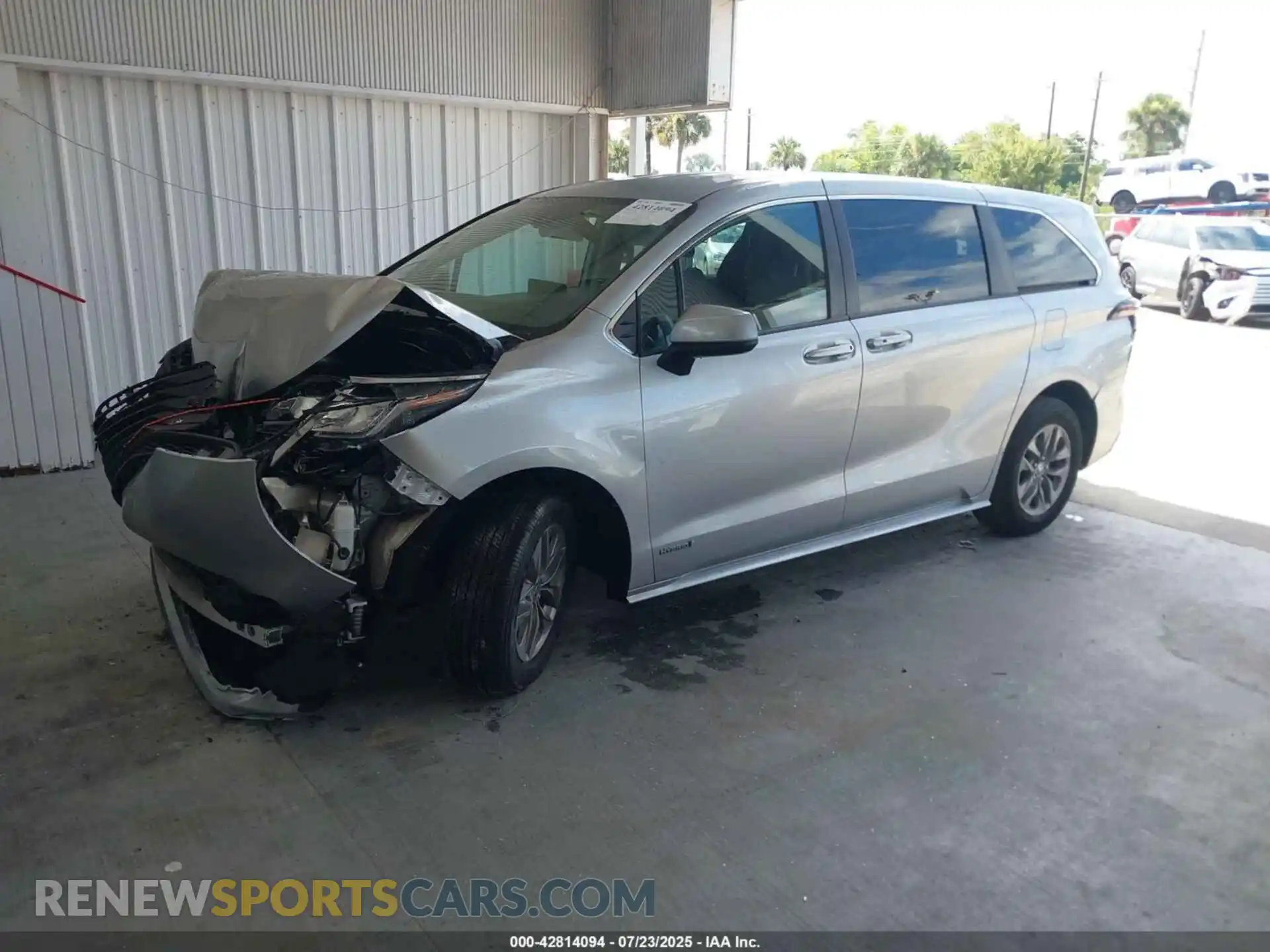 2 fotografías del automóvil dañado 5TDKRKEC7MS041323 TOYOTA SIENNA 2021