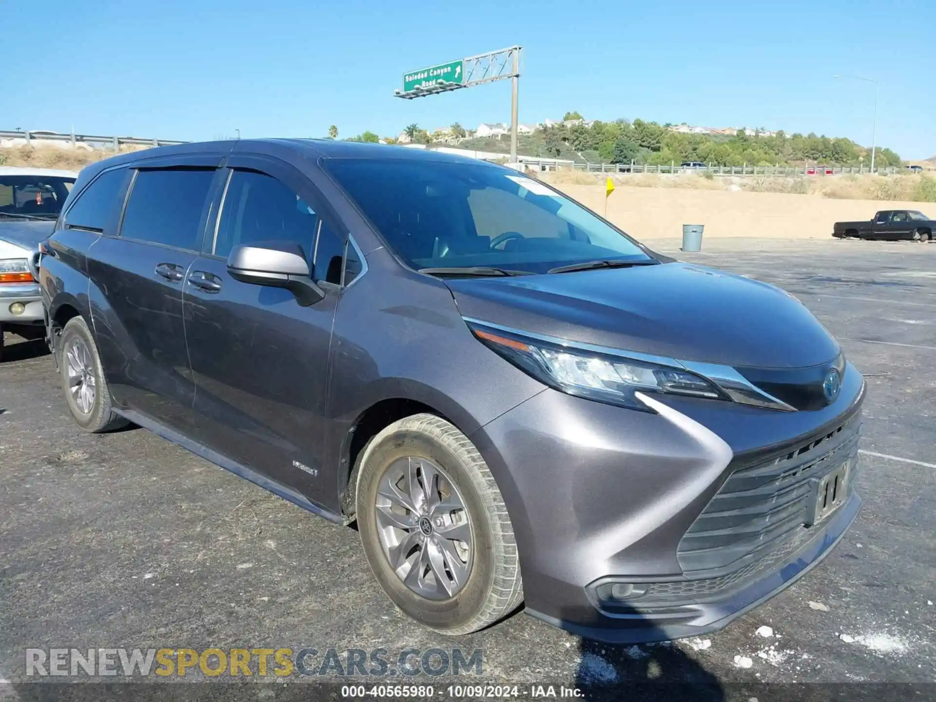 1 Photograph of a damaged car 5TDKRKEC8MS022764 TOYOTA SIENNA 2021