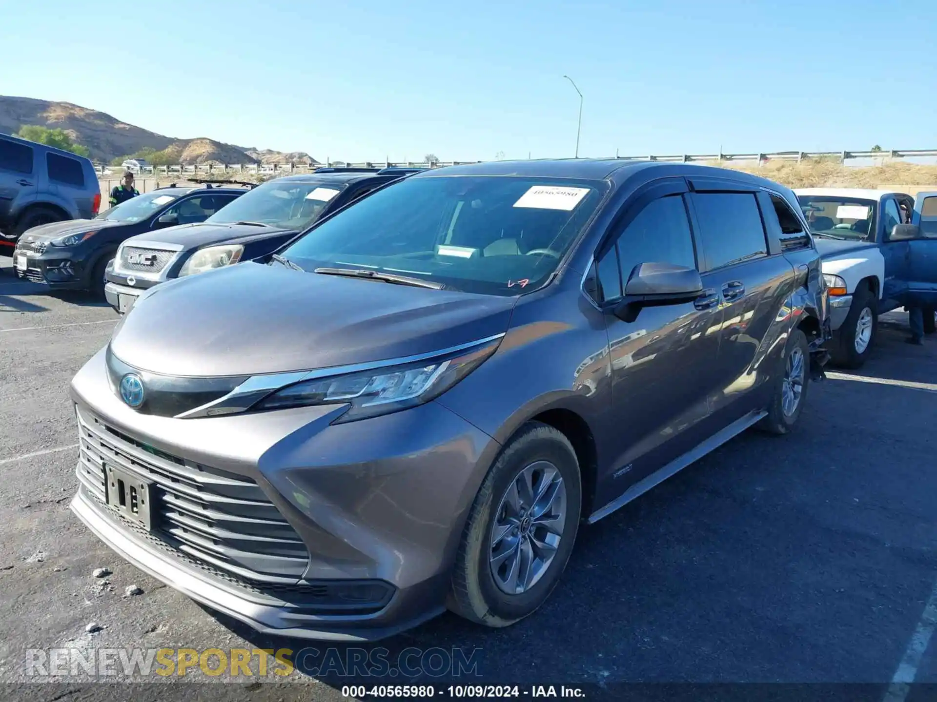 2 Photograph of a damaged car 5TDKRKEC8MS022764 TOYOTA SIENNA 2021