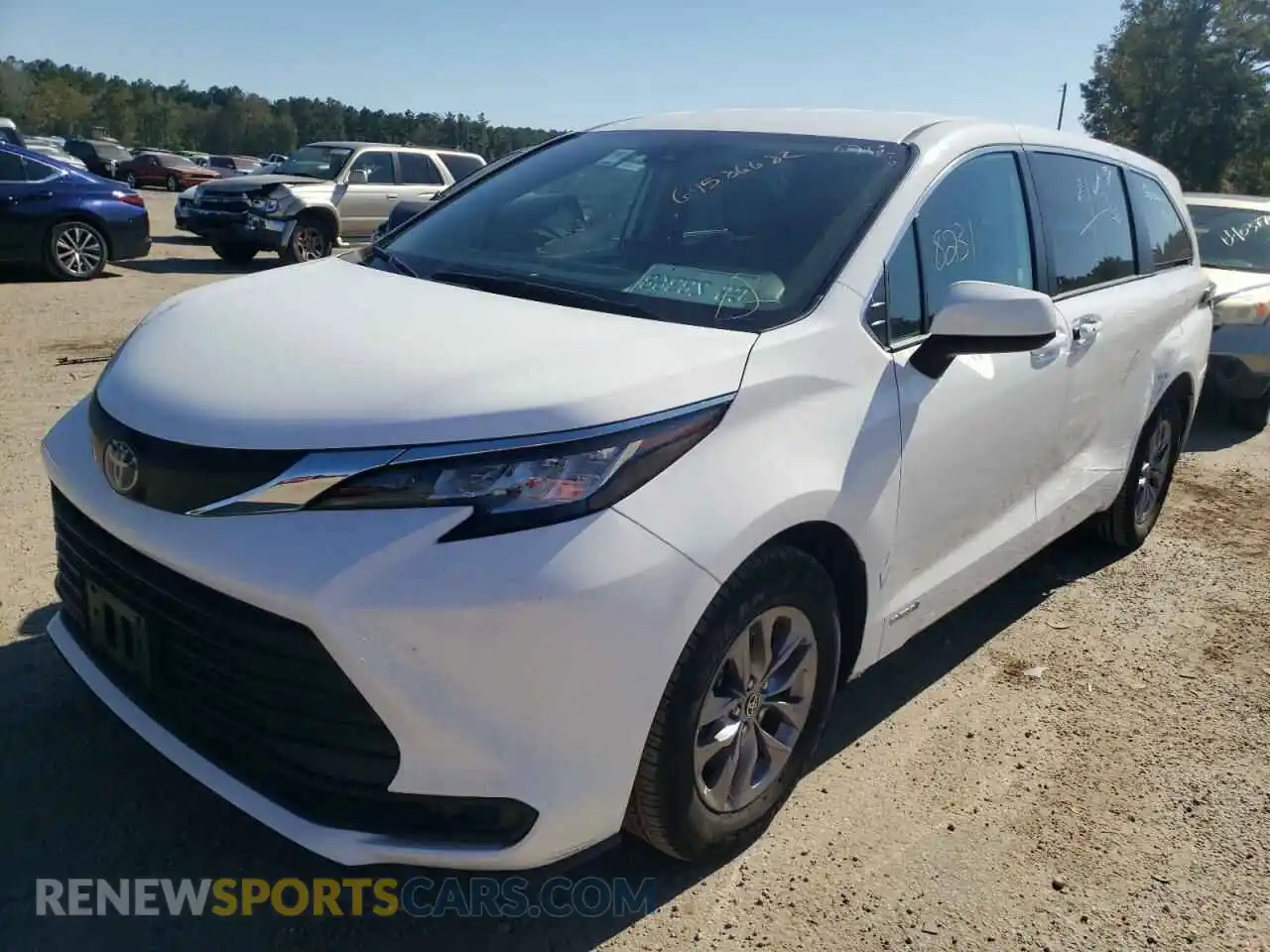 2 Photograph of a damaged car 5TDKRKEC8MS039256 TOYOTA SIENNA 2021