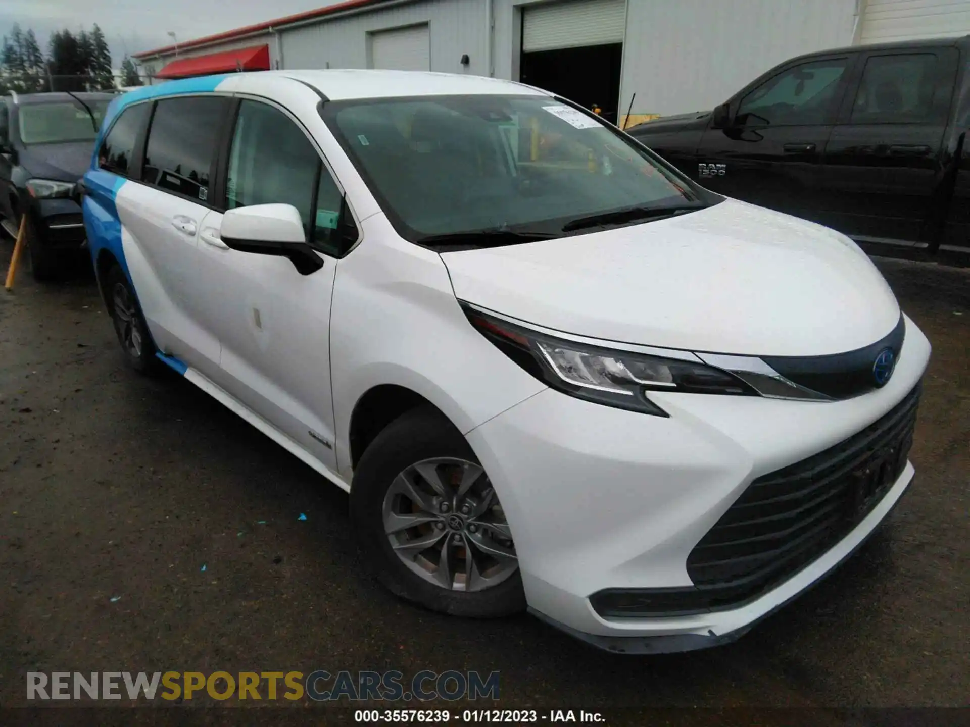 1 Photograph of a damaged car 5TDKRKECXMS045012 TOYOTA SIENNA 2021
