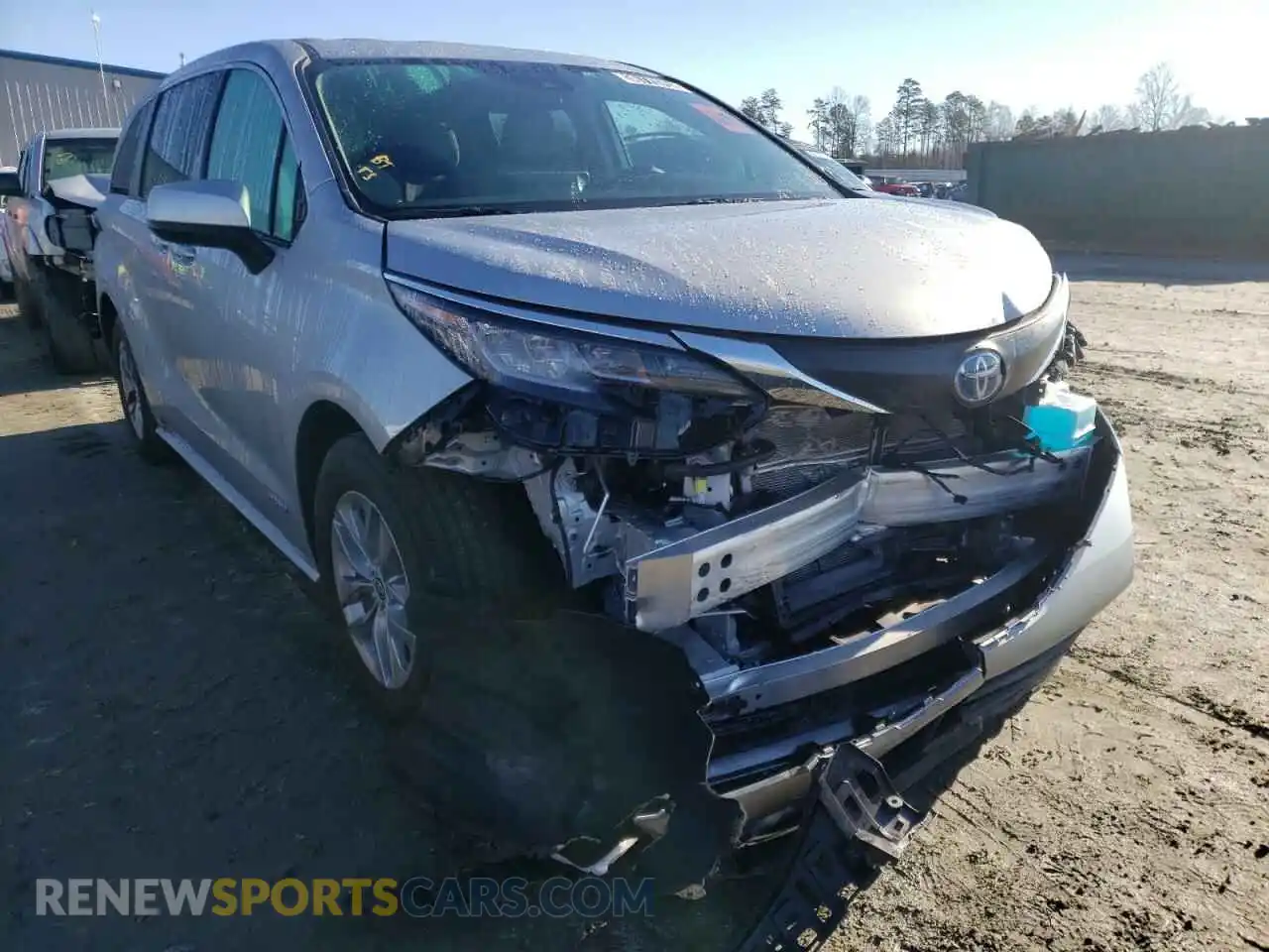 1 Photograph of a damaged car 5TDKSKFC1MS031602 TOYOTA SIENNA 2021