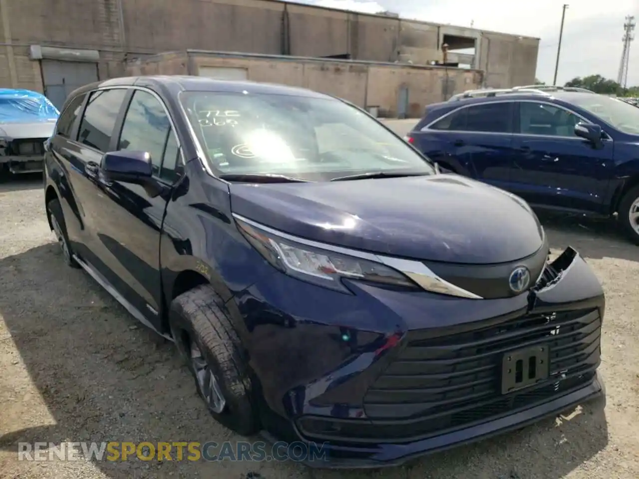 1 Photograph of a damaged car 5TDKSKFC2MS014193 TOYOTA SIENNA 2021