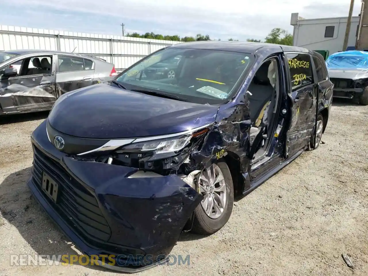 2 Photograph of a damaged car 5TDKSKFC2MS014193 TOYOTA SIENNA 2021