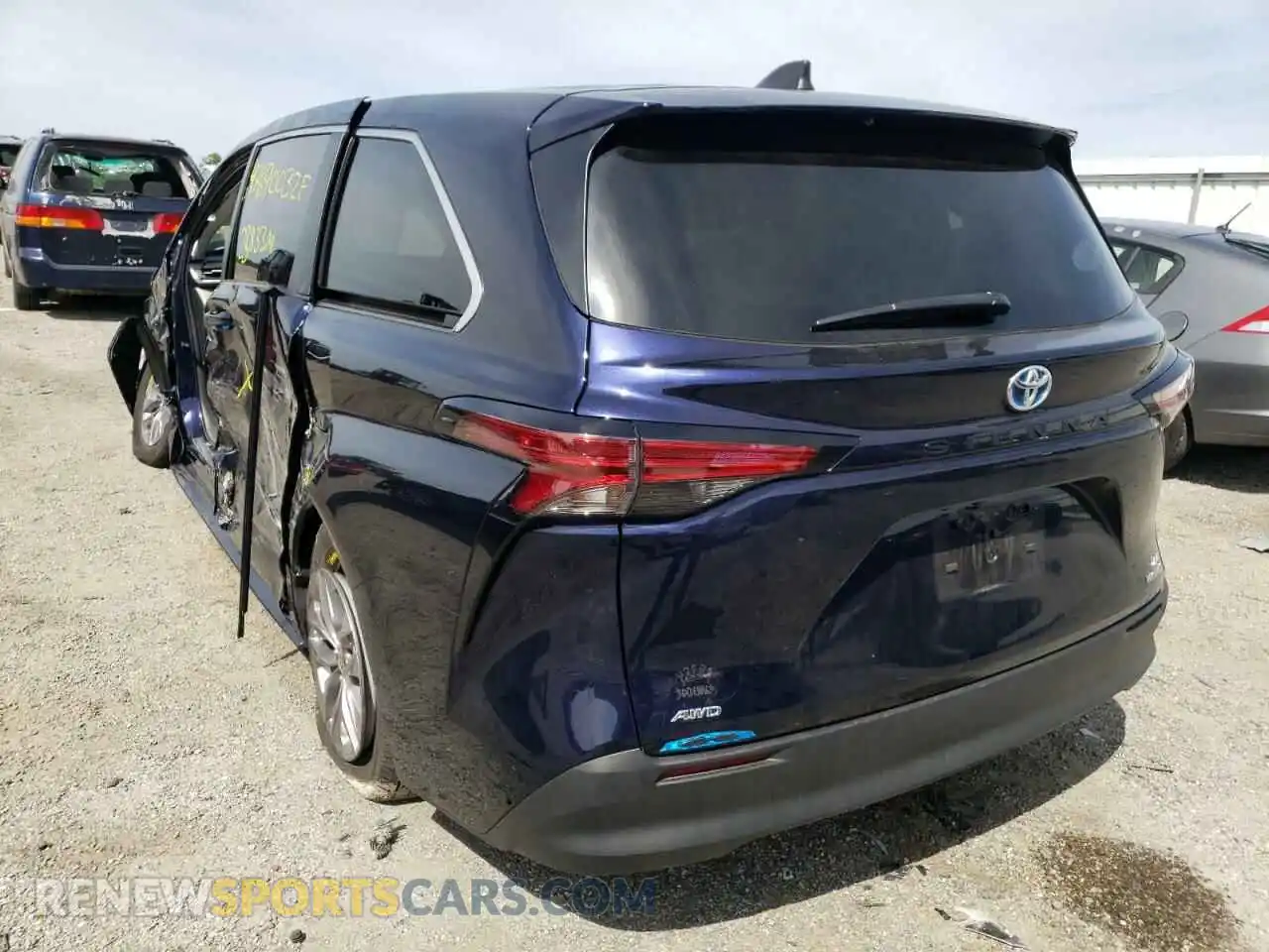 3 Photograph of a damaged car 5TDKSKFC2MS014193 TOYOTA SIENNA 2021