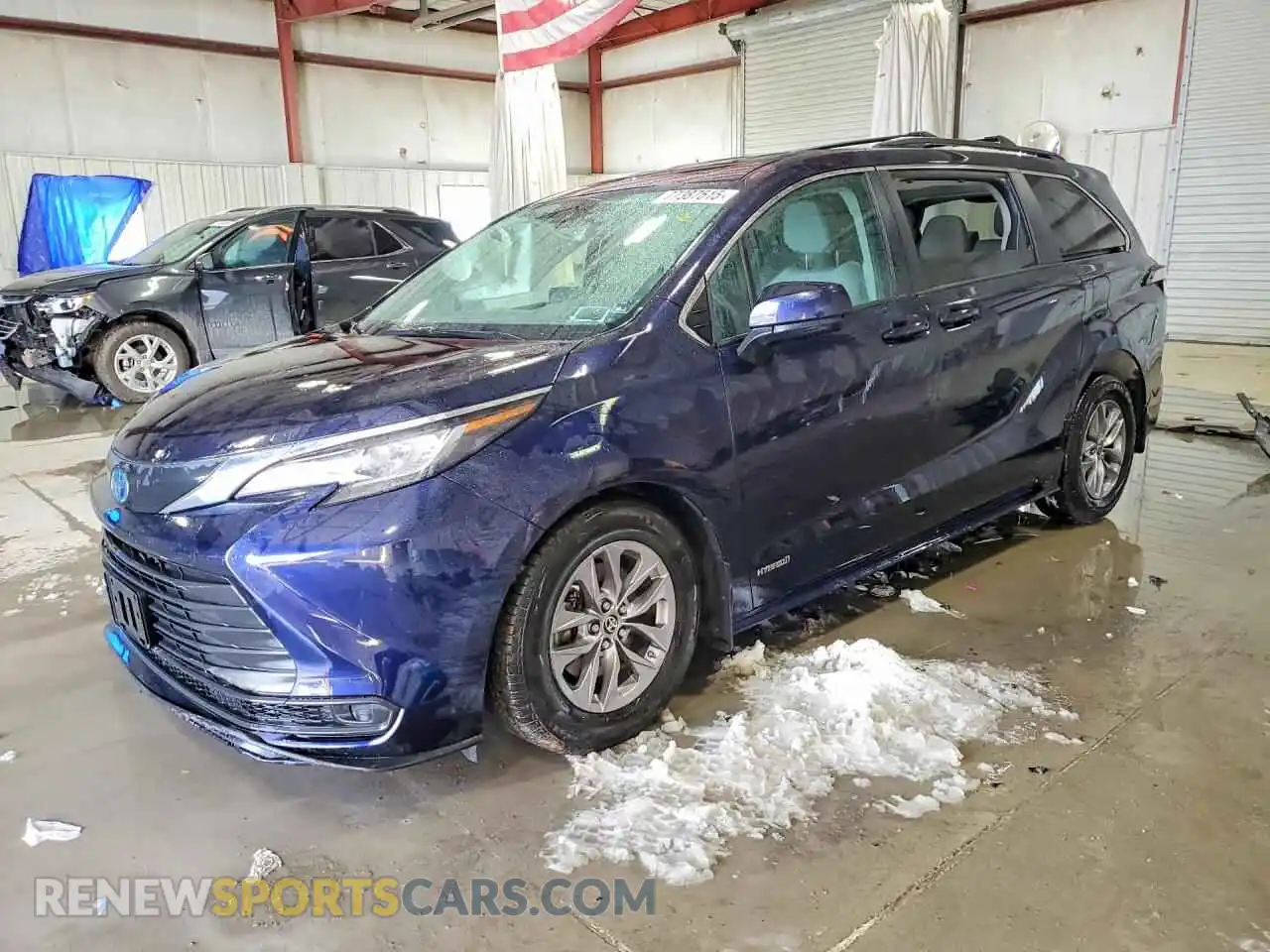 1 Photograph of a damaged car 5TDKSKFC3MS012677 TOYOTA SIENNA 2021