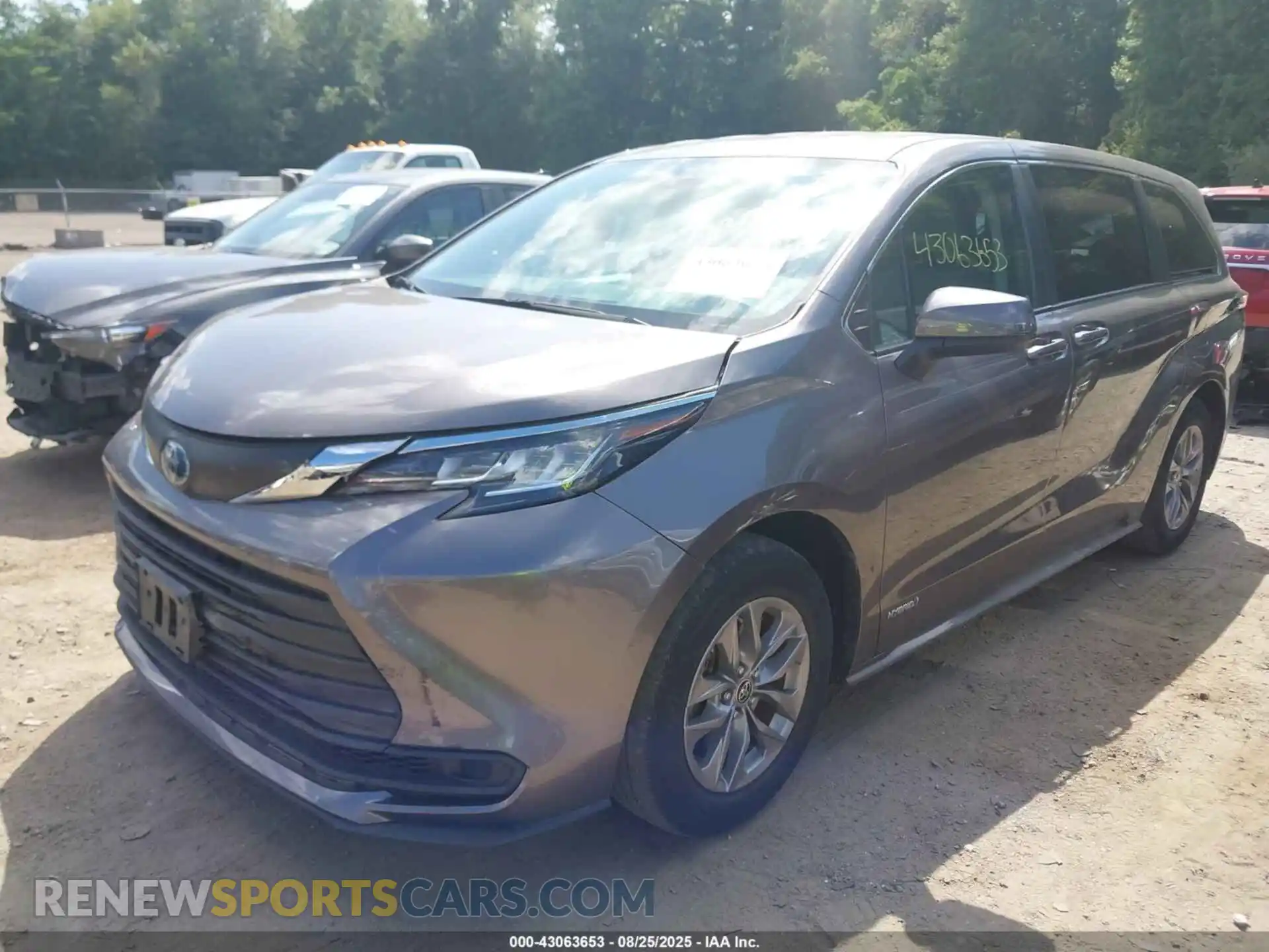2 Photograph of a damaged car 5TDKSKFC3MS036204 TOYOTA SIENNA 2021