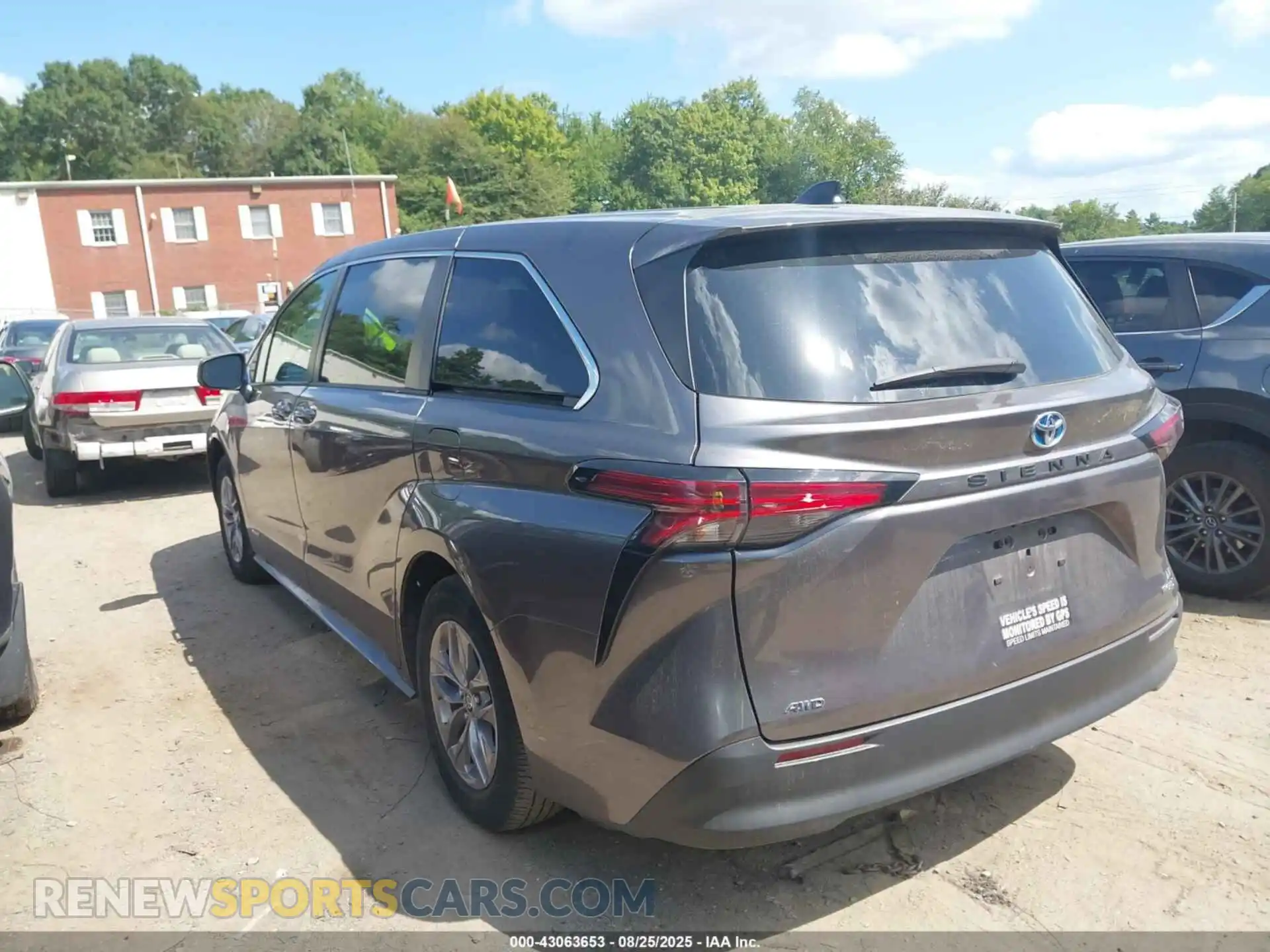 3 Photograph of a damaged car 5TDKSKFC3MS036204 TOYOTA SIENNA 2021