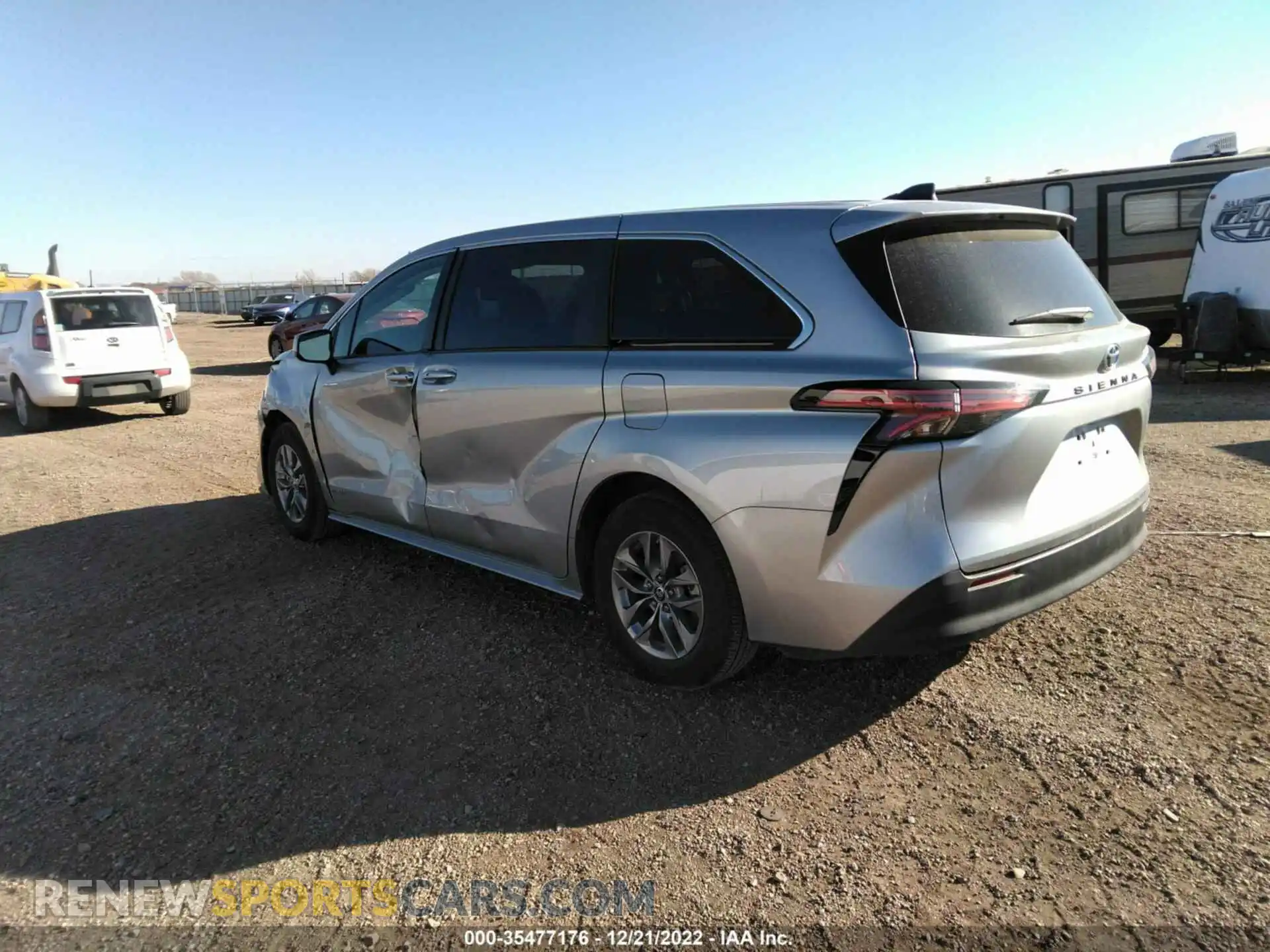 3 Photograph of a damaged car 5TDKSKFC5MS036575 TOYOTA SIENNA 2021
