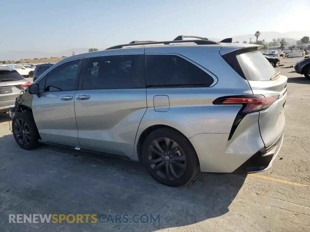 2 Photograph of a damaged car 5TDXRKEC1MS039704 TOYOTA SIENNA 2021