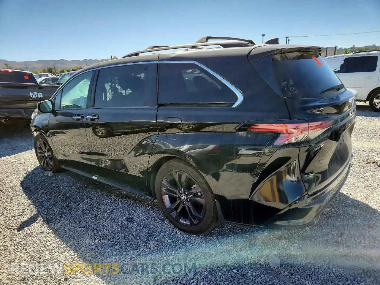 2 Photograph of a damaged car 5TDXRKECXMS041175 TOYOTA SIENNA 2021