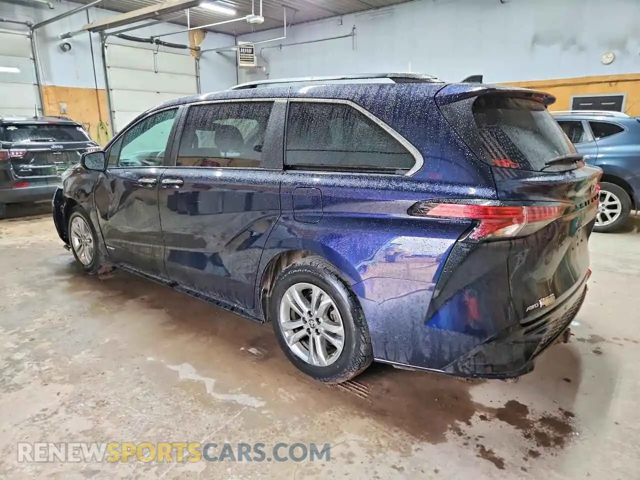2 Photograph of a damaged car 5TDXSKFC6MS014946 TOYOTA SIENNA 2021