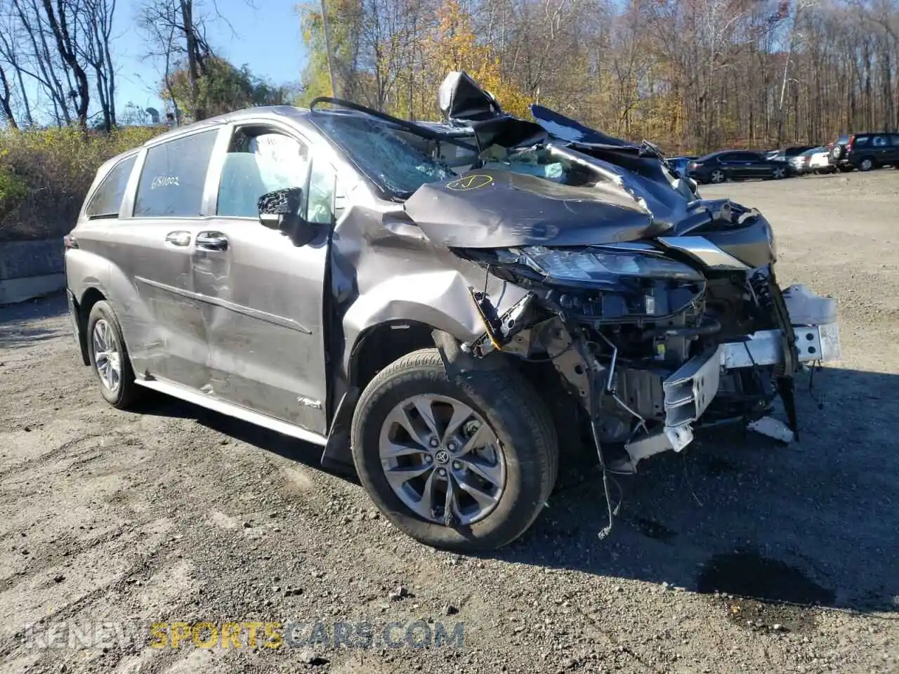 1 Photograph of a damaged car 5TDYRKEC0MS025376 TOYOTA SIENNA 2021