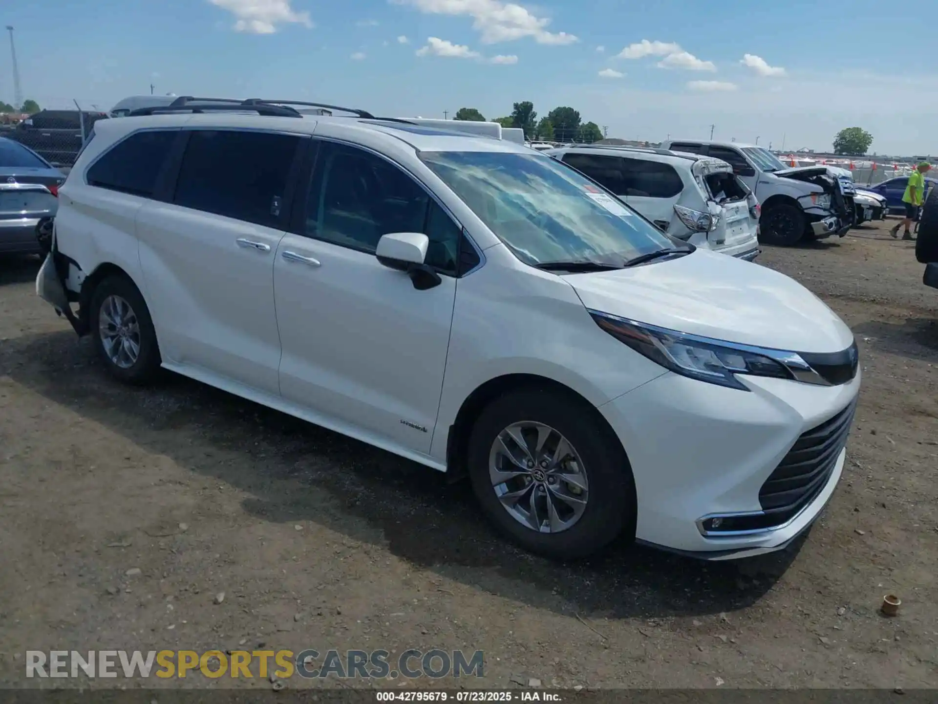 1 Photograph of a damaged car 5TDYRKEC0MS031047 TOYOTA SIENNA 2021