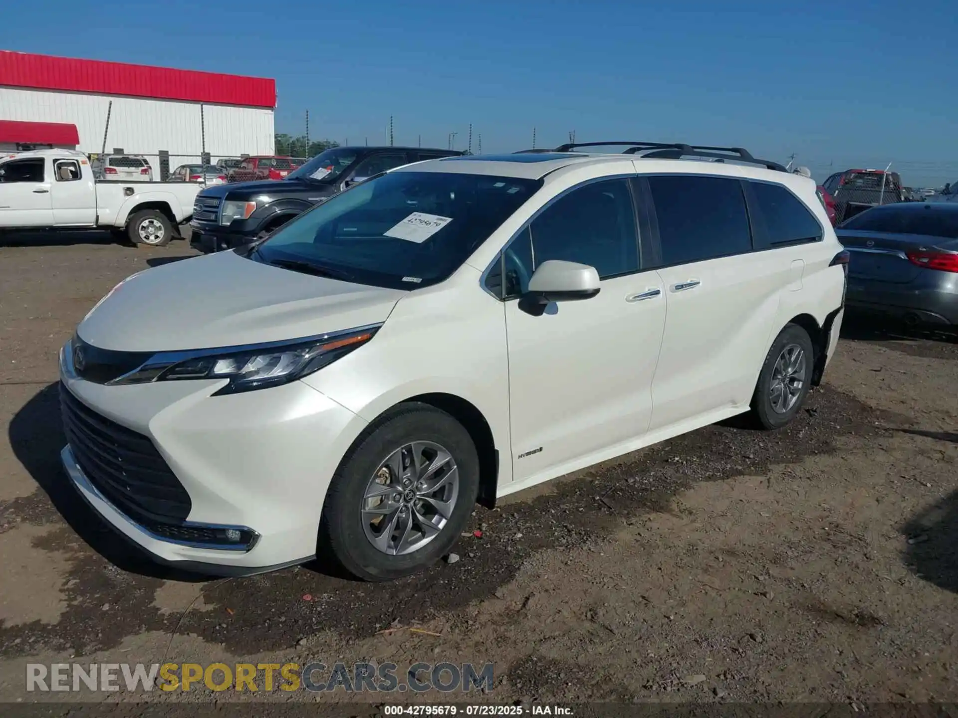 2 Photograph of a damaged car 5TDYRKEC0MS031047 TOYOTA SIENNA 2021