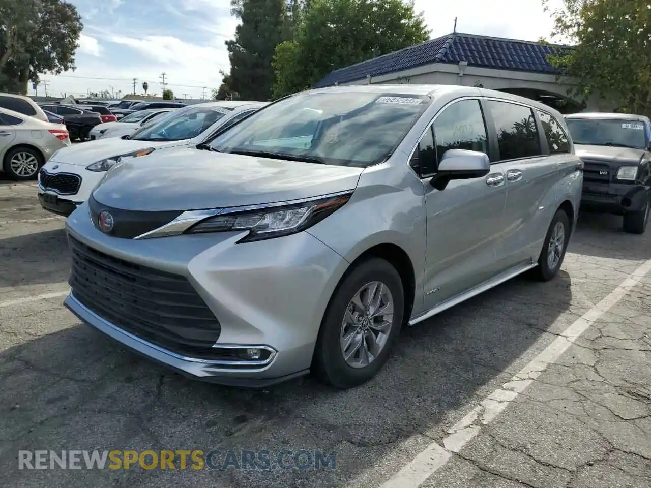 2 Photograph of a damaged car 5TDYRKEC0MS031839 TOYOTA SIENNA 2021