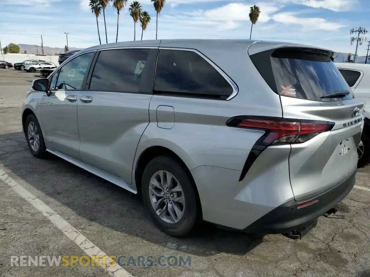 3 Photograph of a damaged car 5TDYRKEC0MS031839 TOYOTA SIENNA 2021