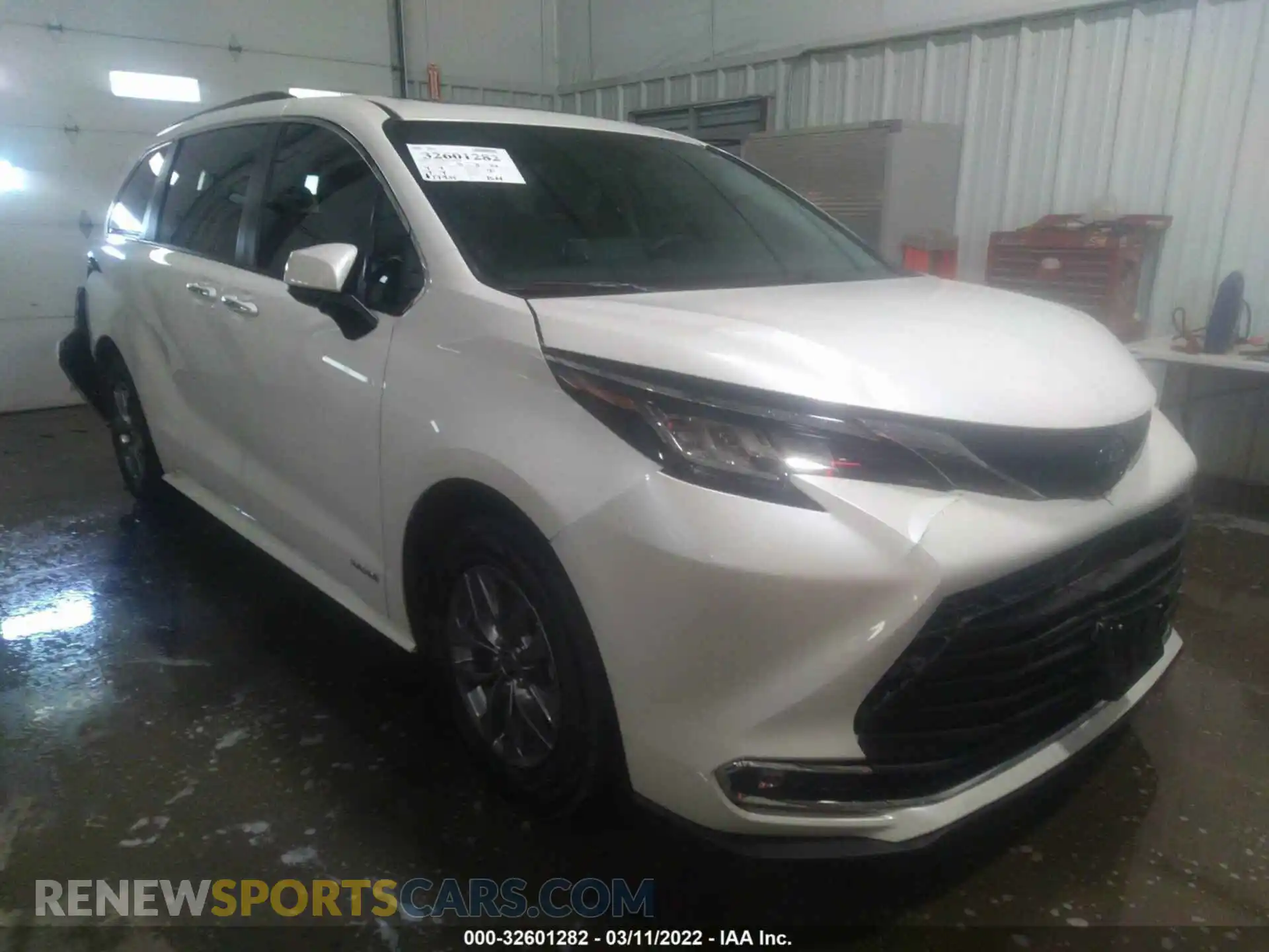 1 Photograph of a damaged car 5TDYRKEC0MS047684 TOYOTA SIENNA 2021