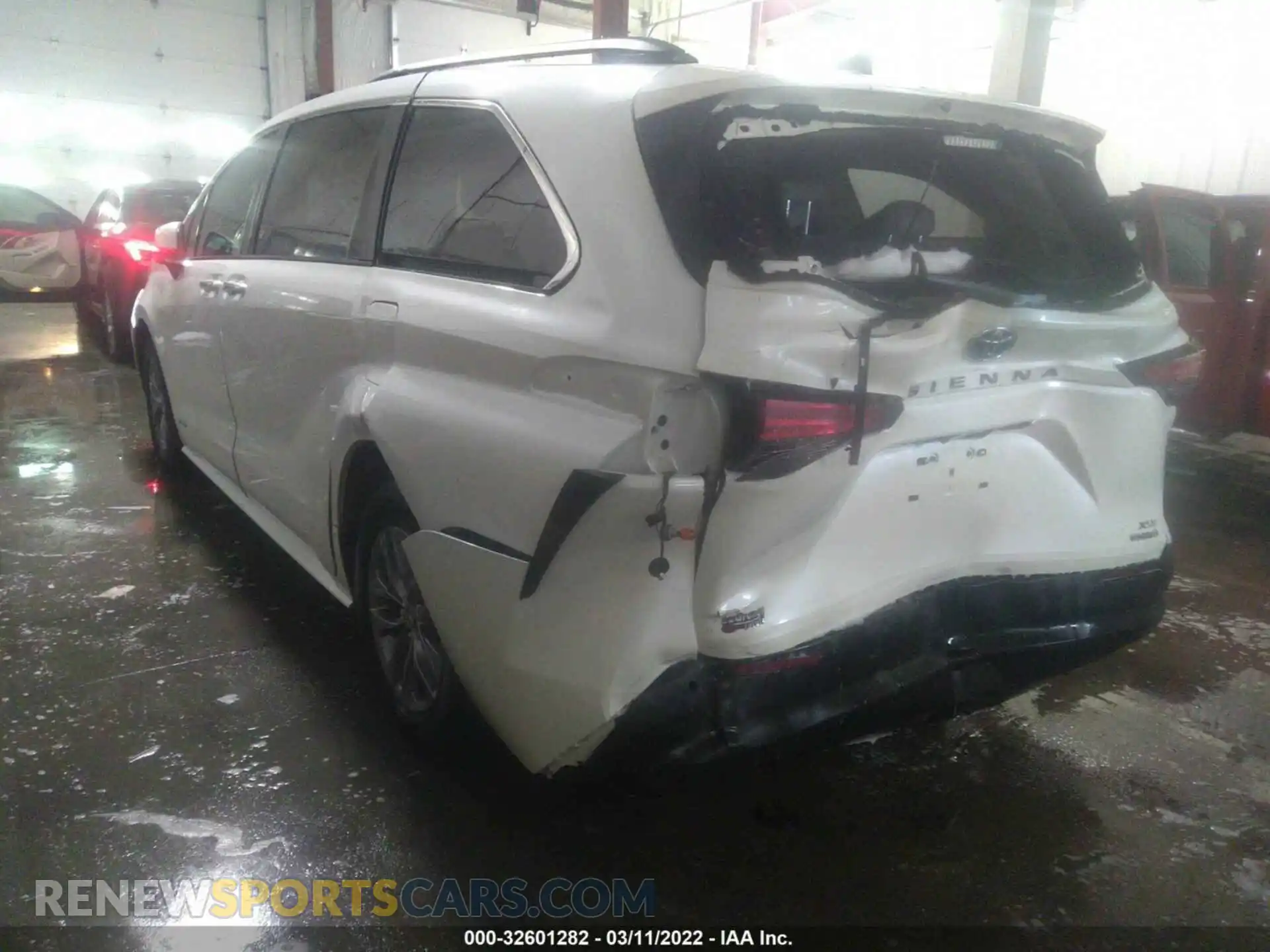 3 Photograph of a damaged car 5TDYRKEC0MS047684 TOYOTA SIENNA 2021