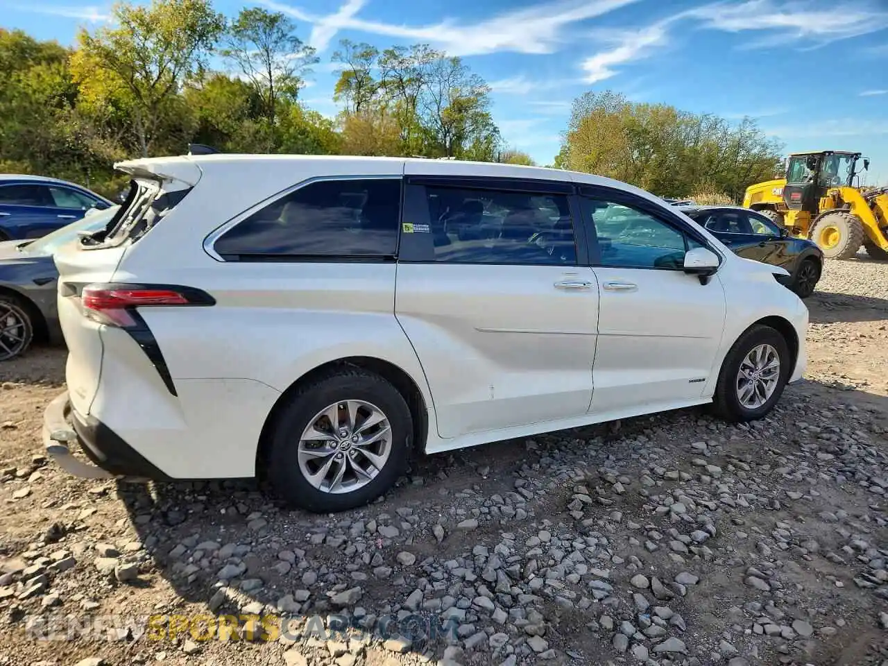 3 fotografías del automóvil dañado 5TDYRKEC0MS051685 TOYOTA SIENNA 2021