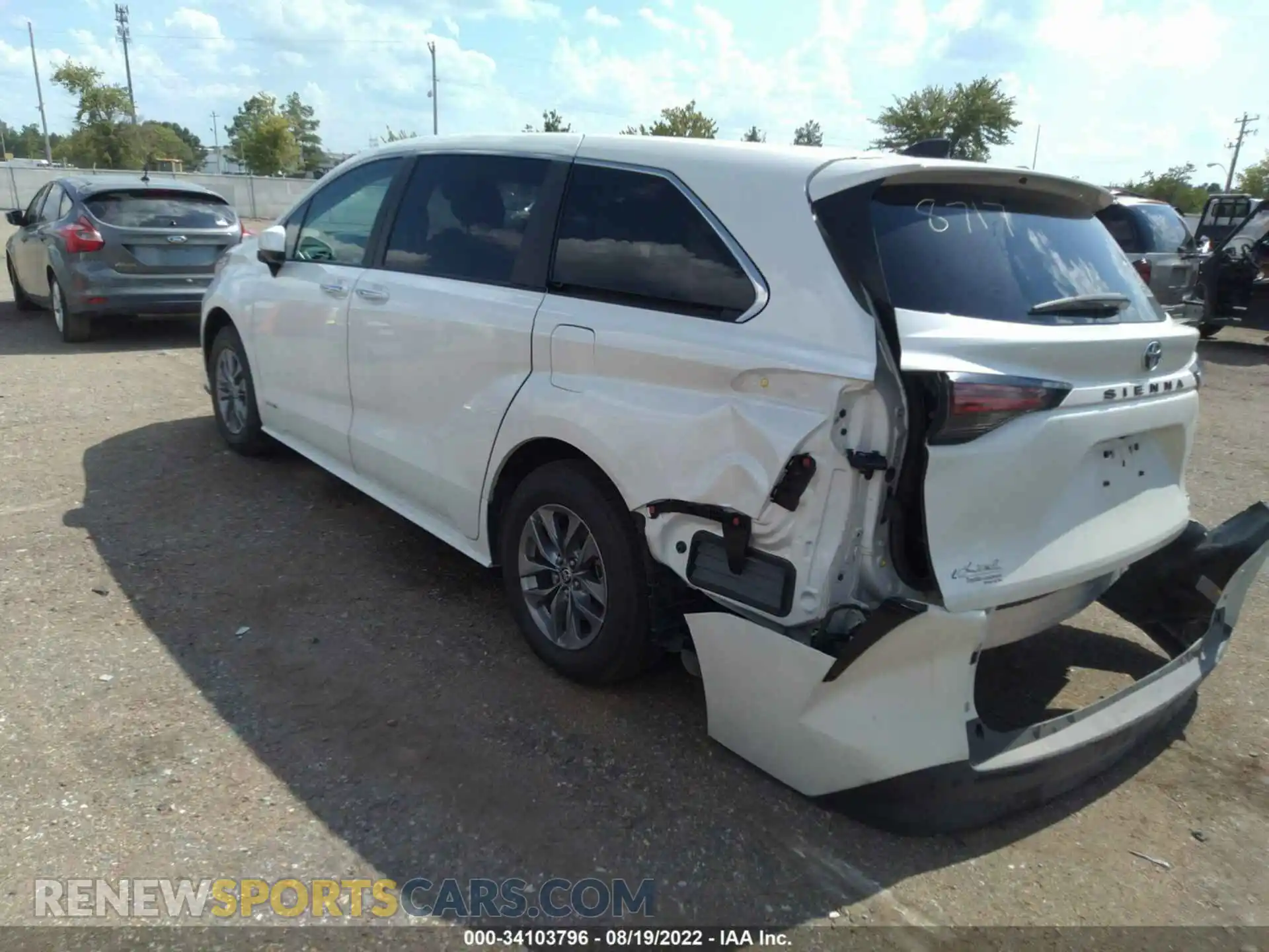 3 Photograph of a damaged car 5TDYRKEC1MS008473 TOYOTA SIENNA 2021