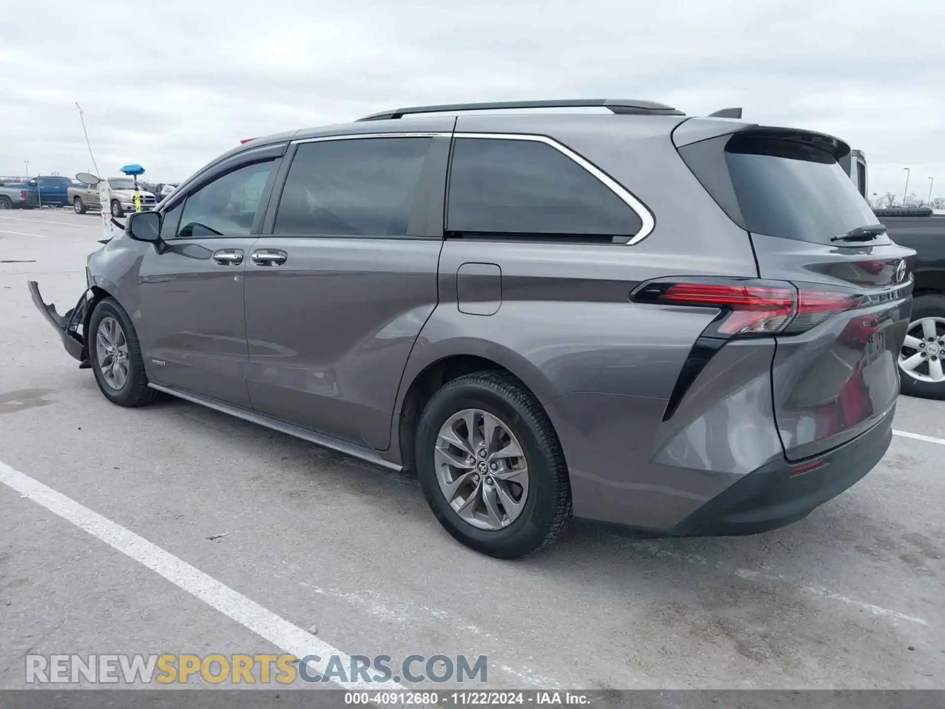 3 Photograph of a damaged car 5TDYRKEC1MS008618 TOYOTA SIENNA 2021