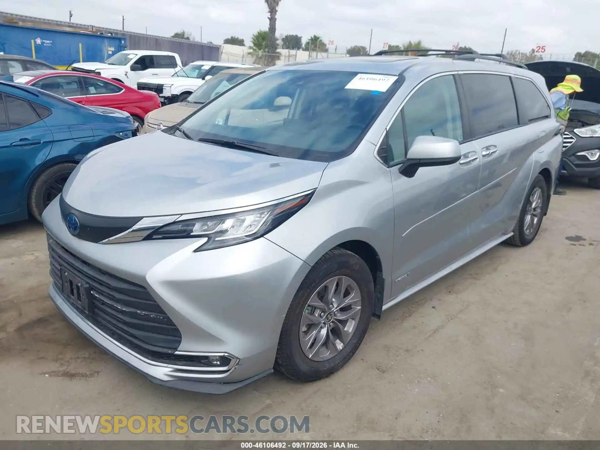 2 Photograph of a damaged car 5TDYRKEC1MS045684 TOYOTA SIENNA 2021