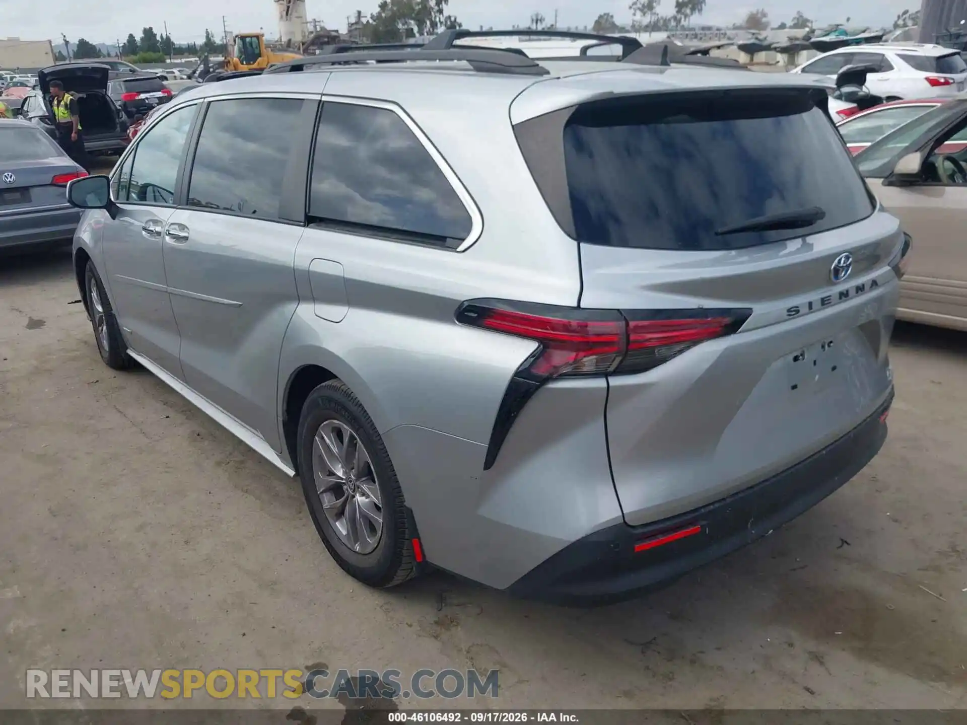 3 Photograph of a damaged car 5TDYRKEC1MS045684 TOYOTA SIENNA 2021
