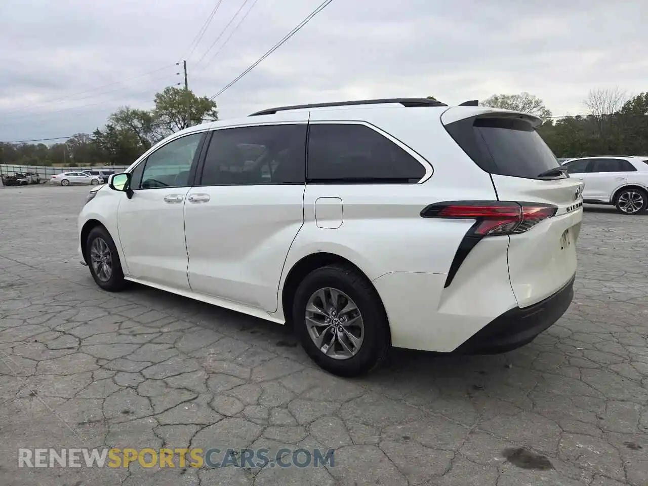 2 Photograph of a damaged car 5TDYRKEC1MS055020 TOYOTA SIENNA 2021