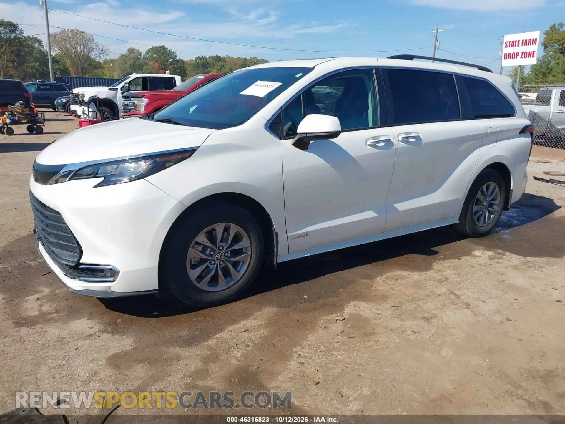 2 Photograph of a damaged car 5TDYRKEC1MS059875 TOYOTA SIENNA 2021