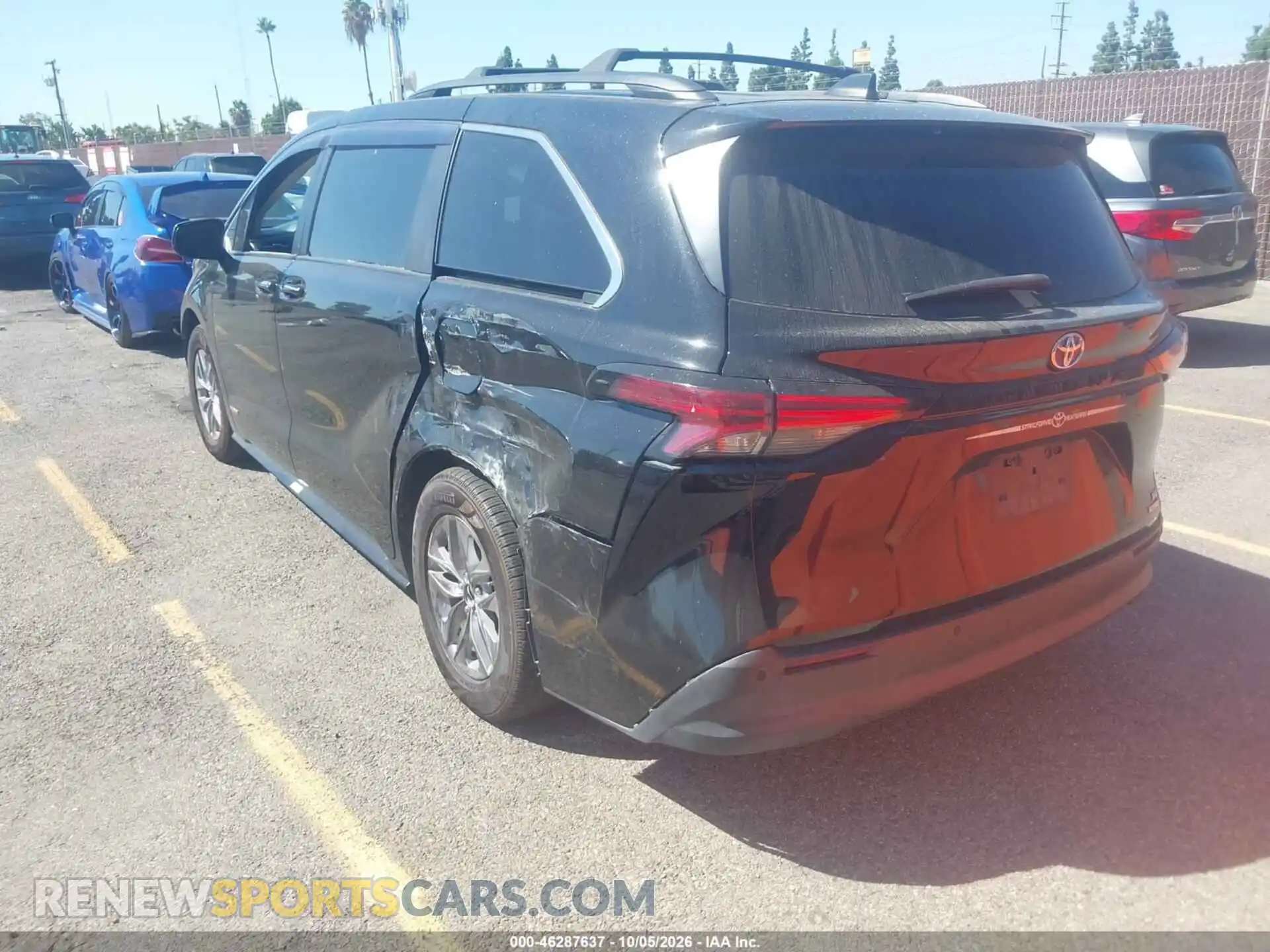 3 Photograph of a damaged car 5TDYRKEC1MS072187 TOYOTA SIENNA 2021