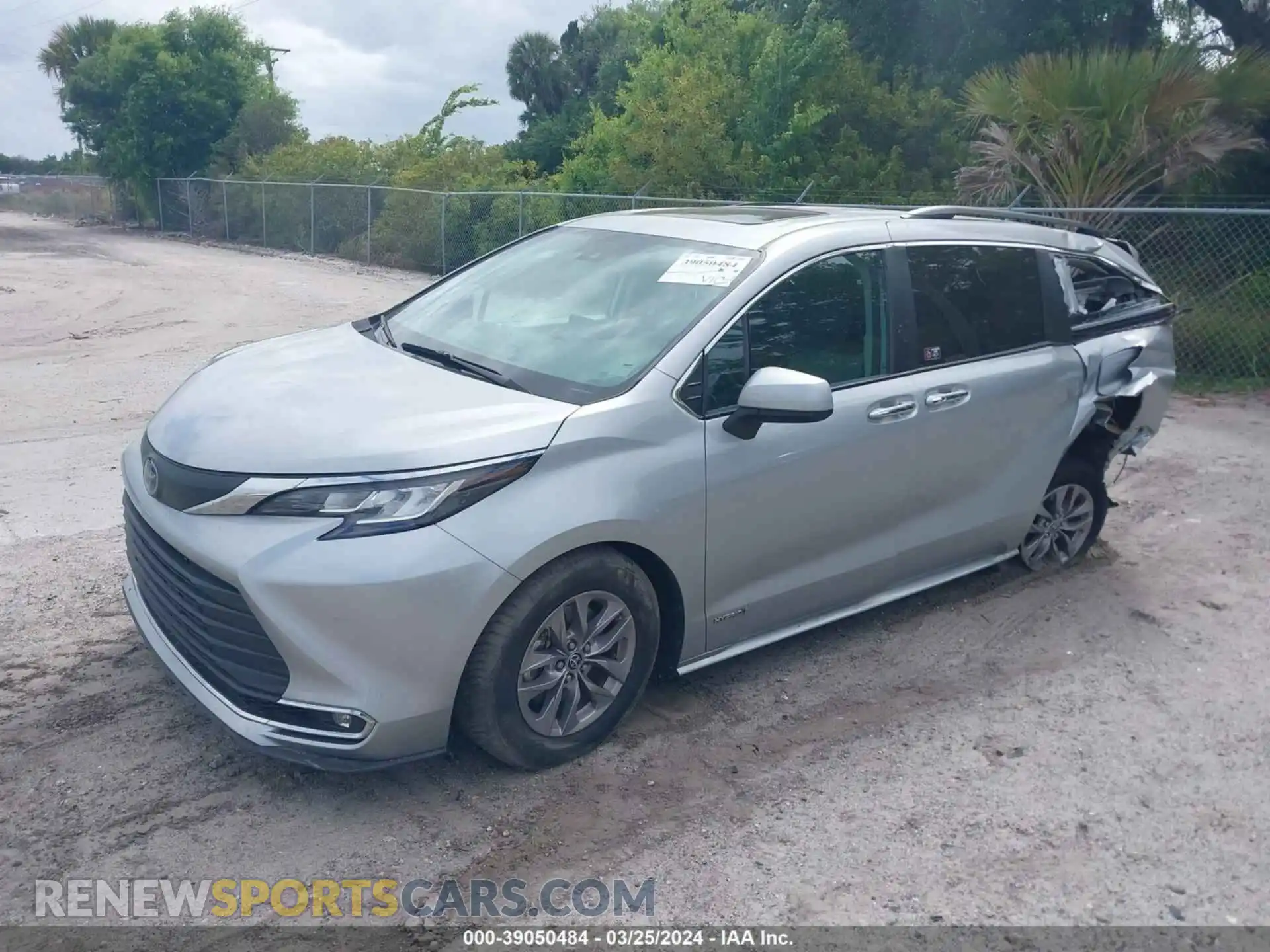 2 Photograph of a damaged car 5TDYRKEC1MS073792 TOYOTA SIENNA 2021