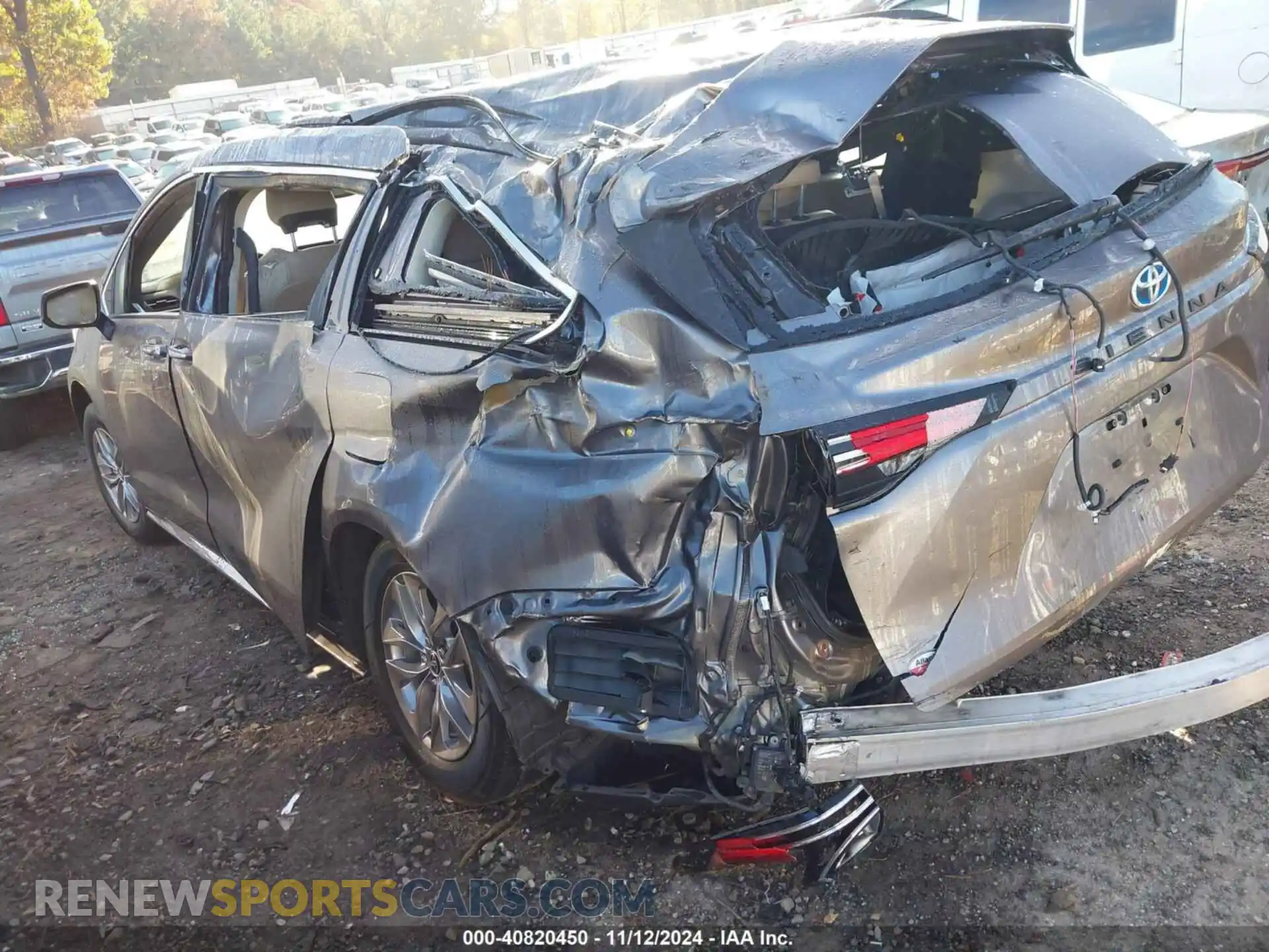 3 Photograph of a damaged car 5TDYRKEC2MS028196 TOYOTA SIENNA 2021