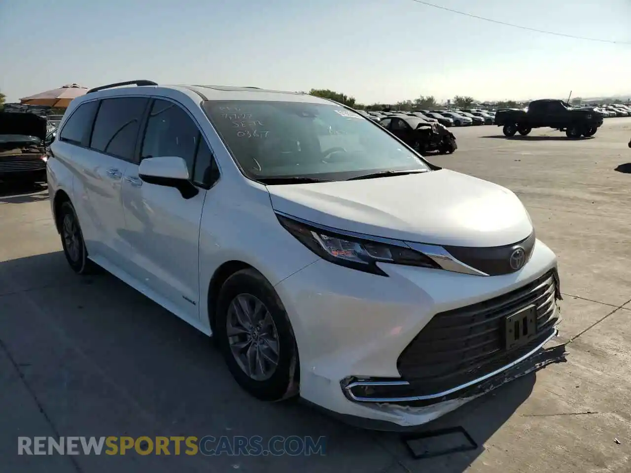1 Photograph of a damaged car 5TDYRKEC2MS030367 TOYOTA SIENNA 2021