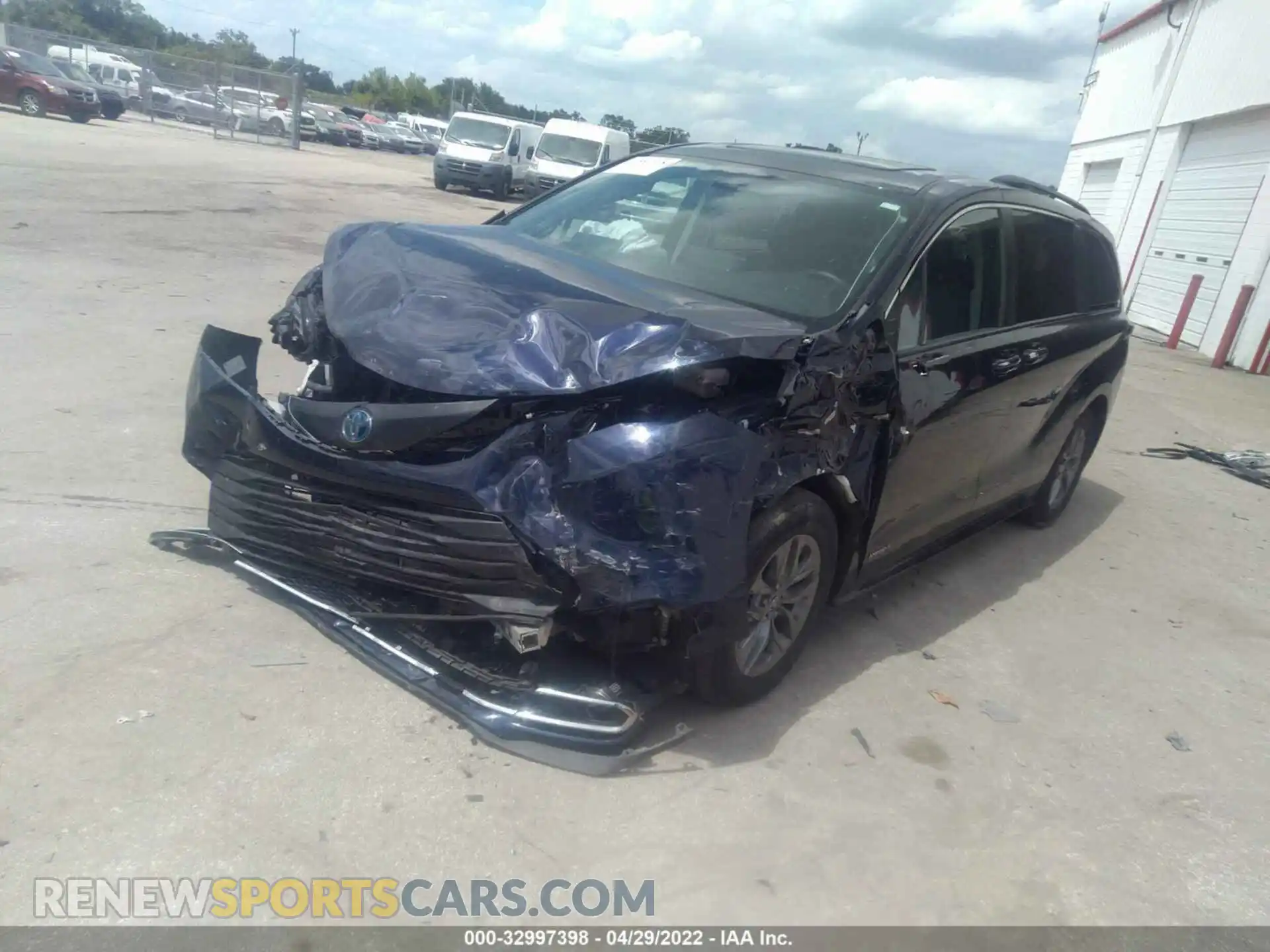 2 Photograph of a damaged car 5TDYRKEC2MS044754 TOYOTA SIENNA 2021