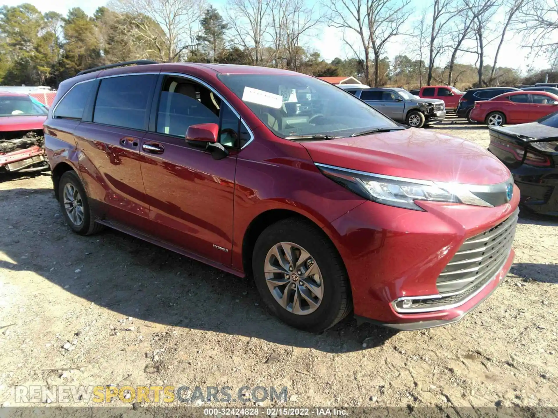 1 Photograph of a damaged car 5TDYRKEC2MS056984 TOYOTA SIENNA 2021