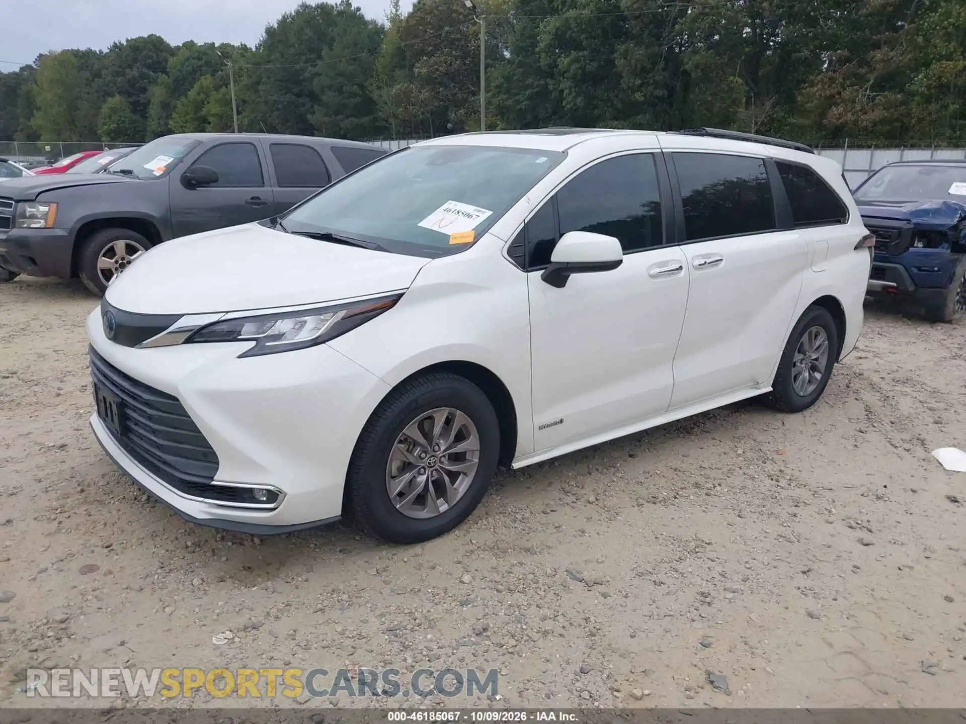 2 fotografías del automóvil dañado 5TDYRKEC3MS013898 TOYOTA SIENNA 2021