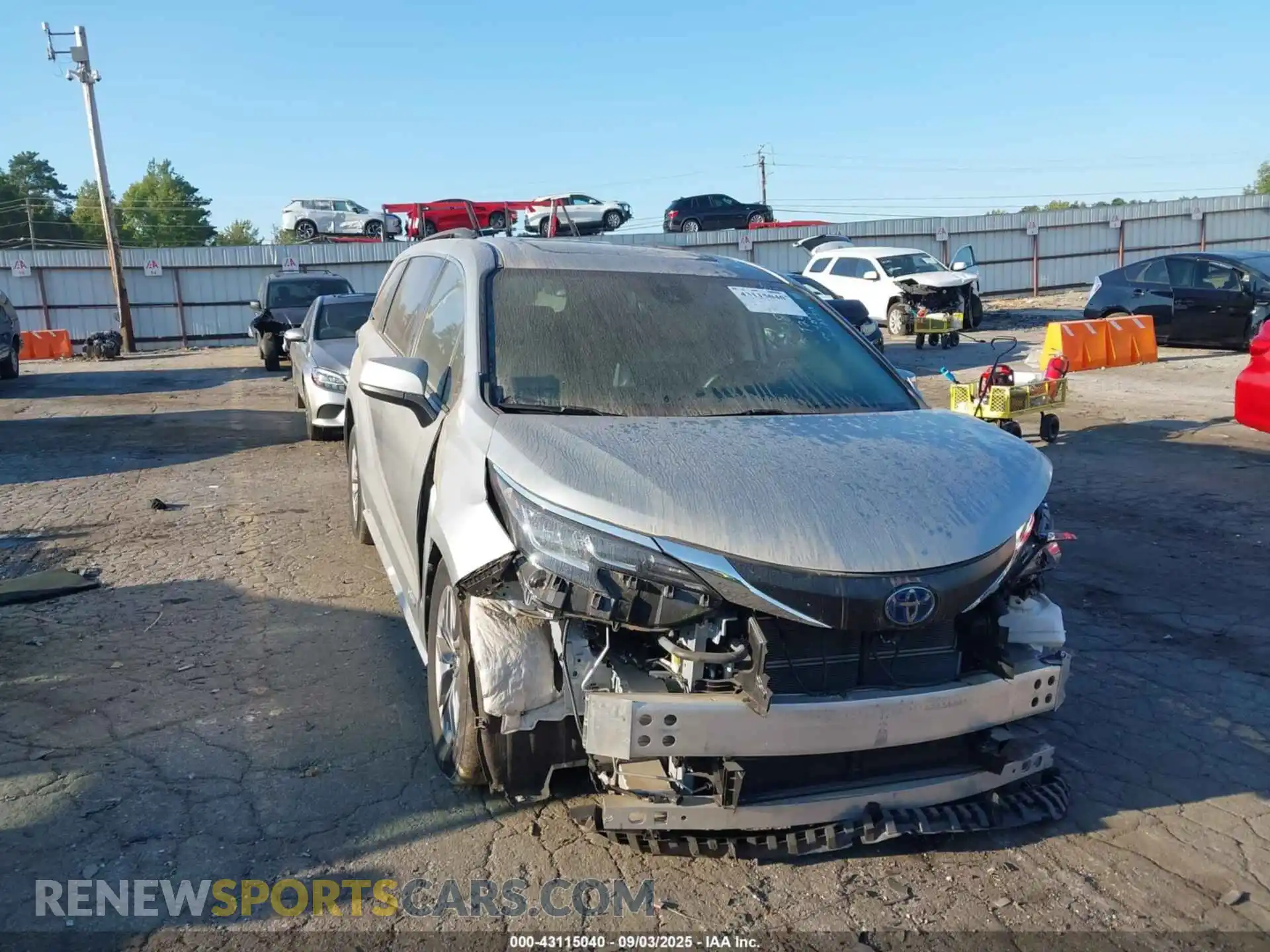 1 Photograph of a damaged car 5TDYRKEC3MS048098 TOYOTA SIENNA 2021
