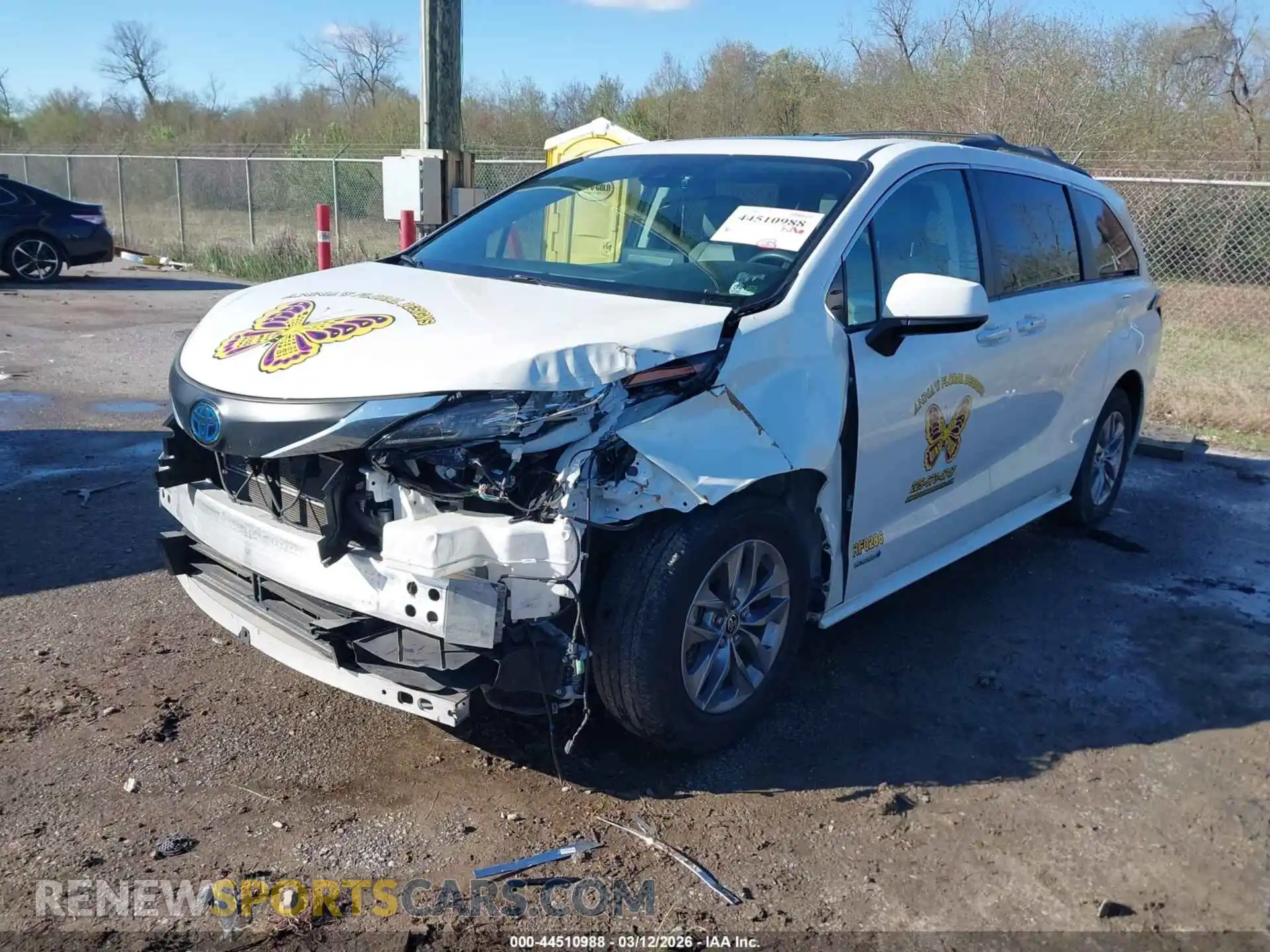 2 Photograph of a damaged car 5TDYRKEC3MS052054 TOYOTA SIENNA 2021