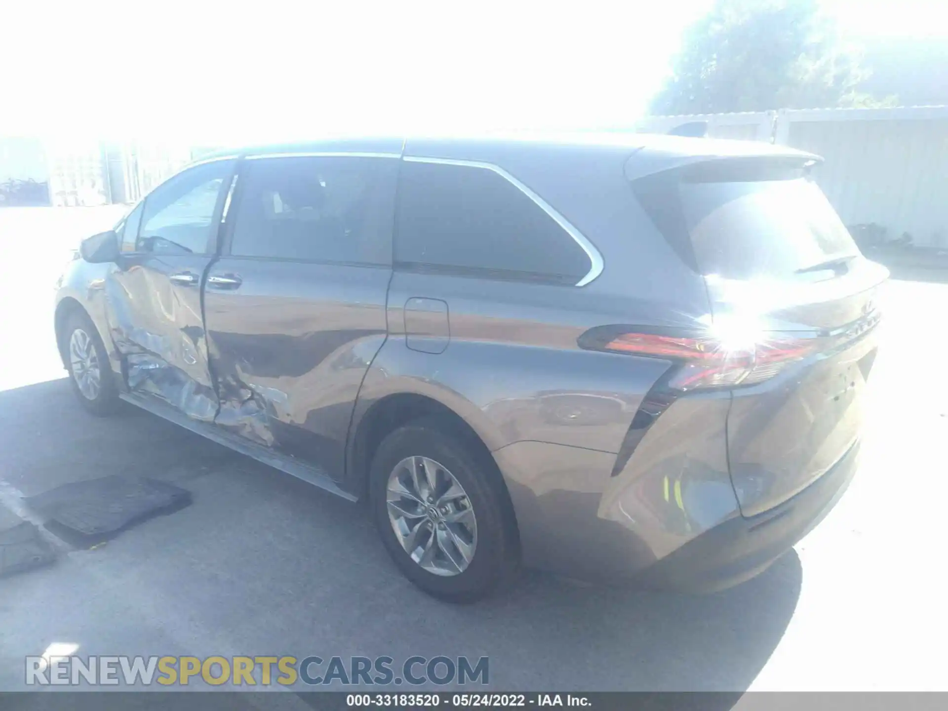3 Photograph of a damaged car 5TDYRKEC4MS005065 TOYOTA SIENNA 2021