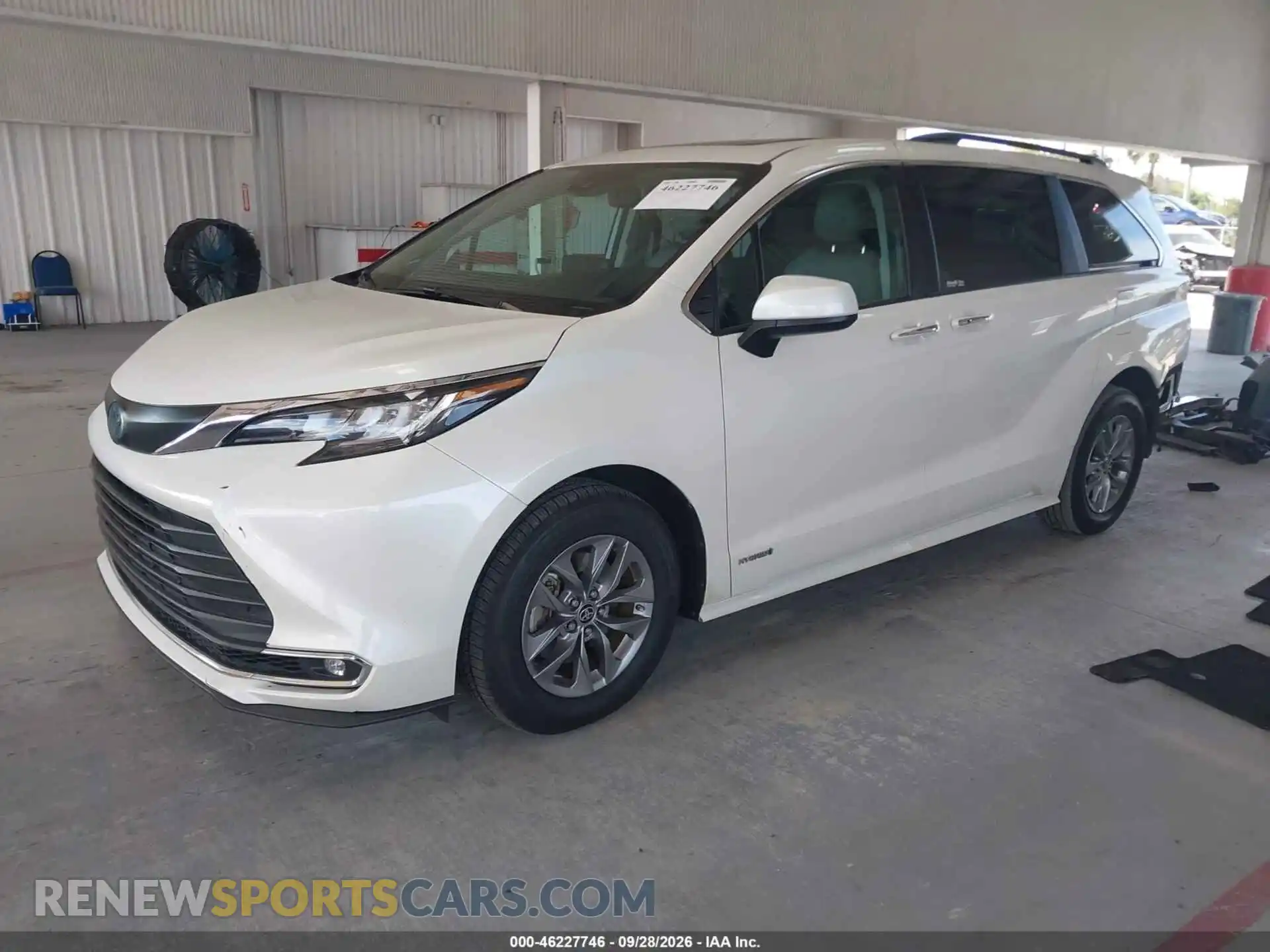 2 Photograph of a damaged car 5TDYRKEC4MS018348 TOYOTA SIENNA 2021