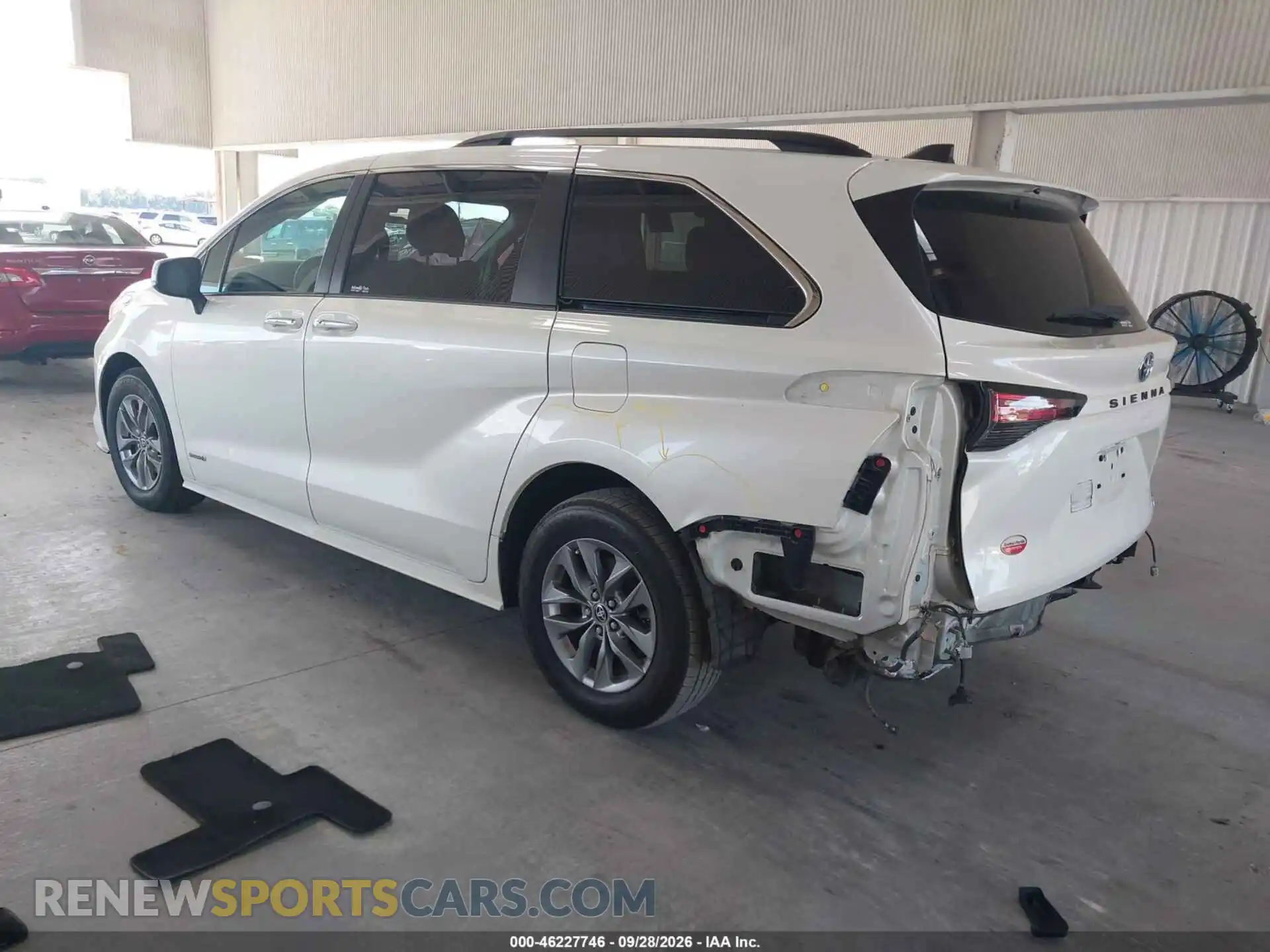 3 Photograph of a damaged car 5TDYRKEC4MS018348 TOYOTA SIENNA 2021