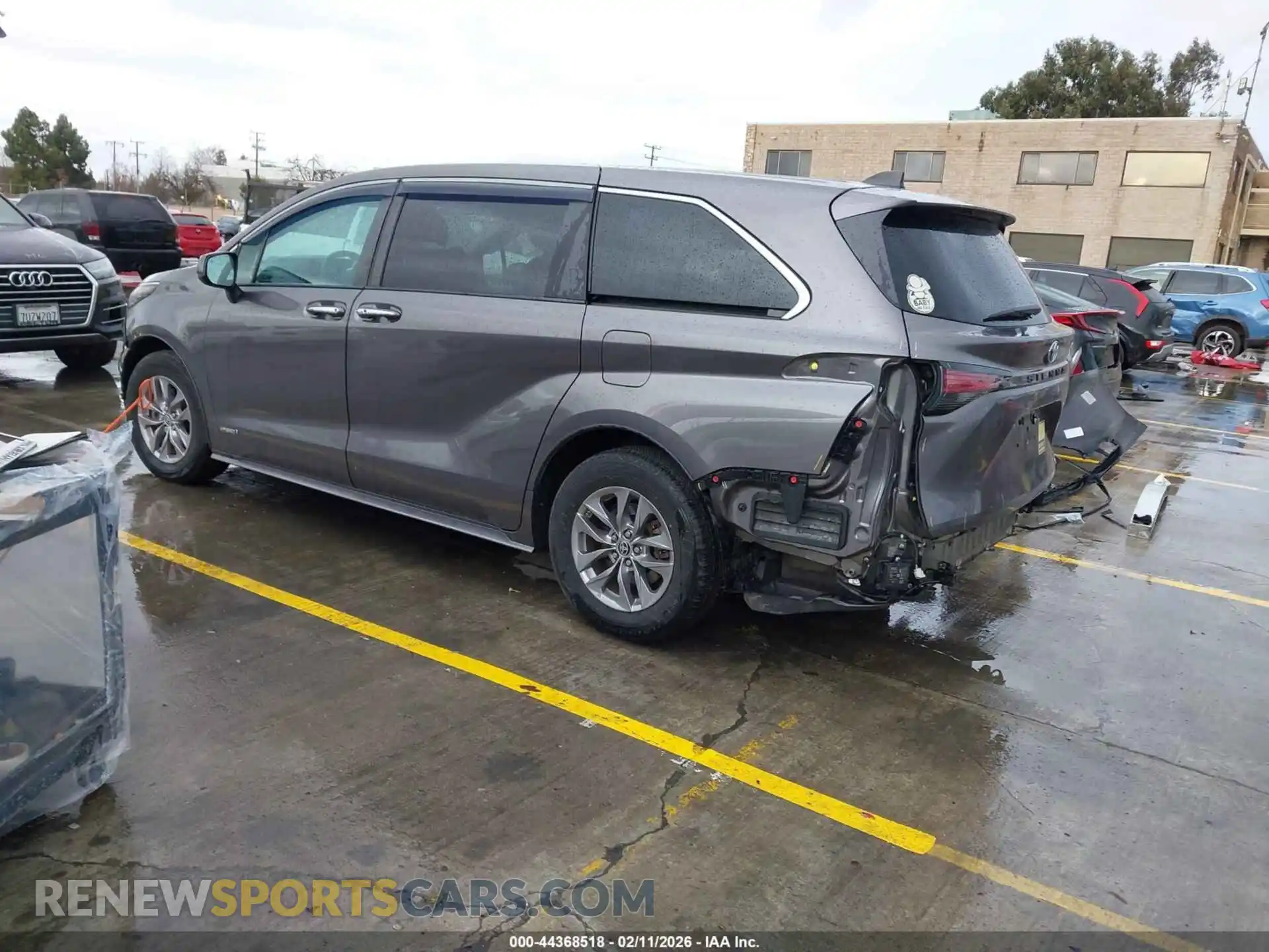 3 Photograph of a damaged car 5TDYRKEC4MS020469 TOYOTA SIENNA 2021