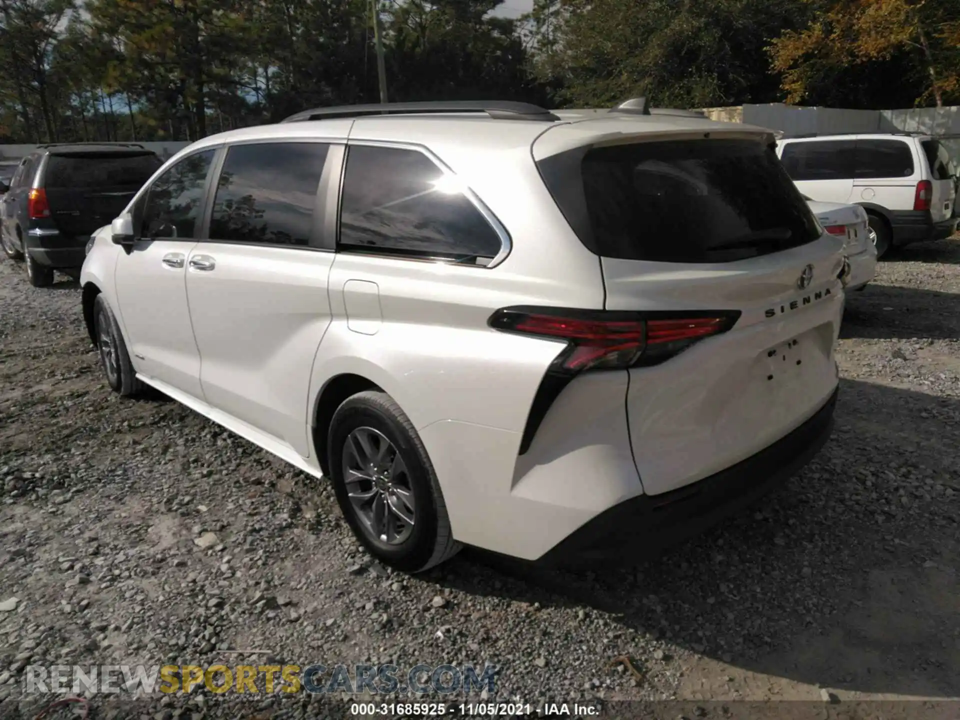 3 Photograph of a damaged car 5TDYRKEC6MS051576 TOYOTA SIENNA 2021