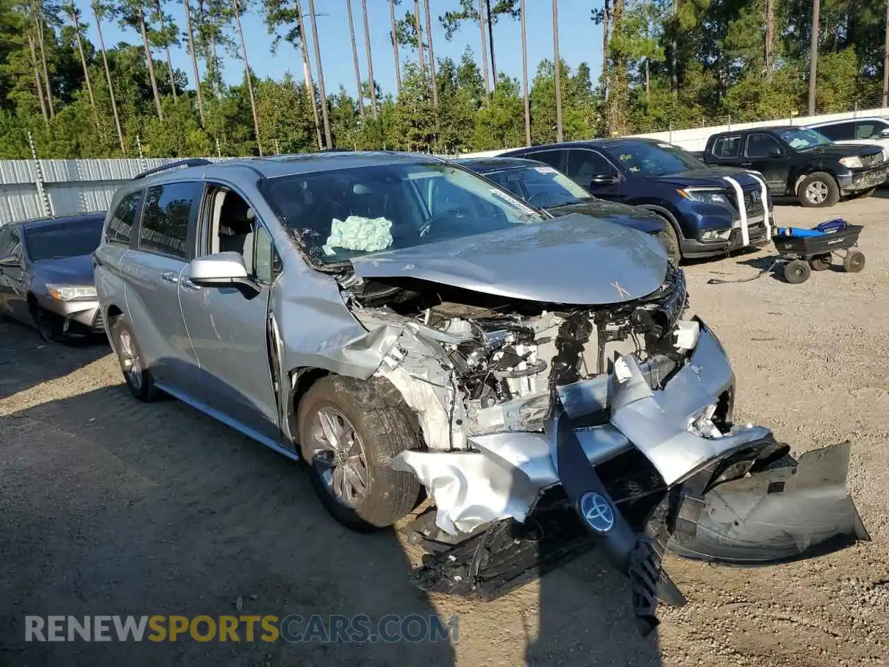 1 Photograph of a damaged car 5TDYRKEC6MS056955 TOYOTA SIENNA 2021
