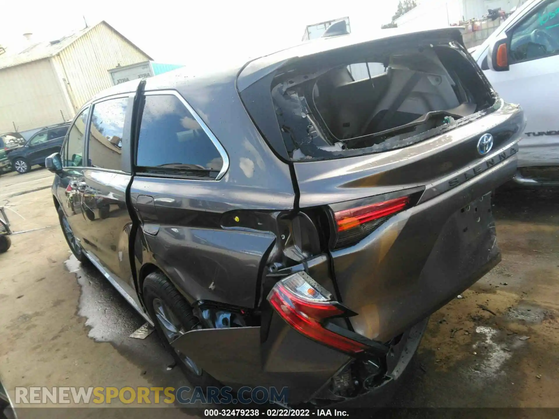 3 Photograph of a damaged car 5TDYRKEC8MS053796 TOYOTA SIENNA 2021