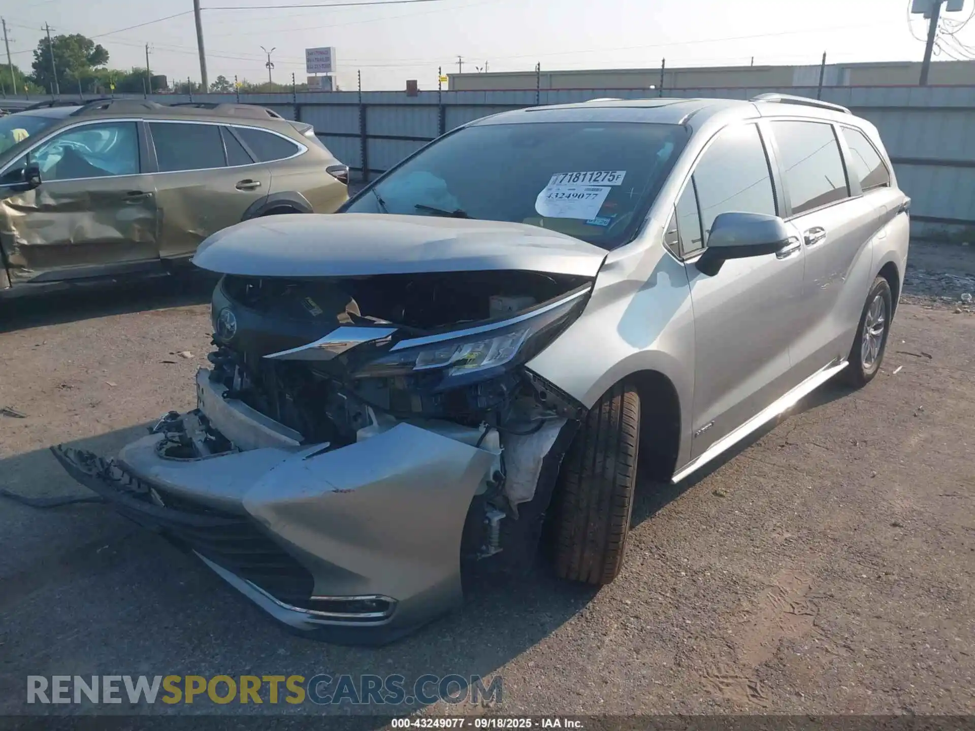 2 Photograph of a damaged car 5TDYRKEC9MS013811 TOYOTA SIENNA 2021