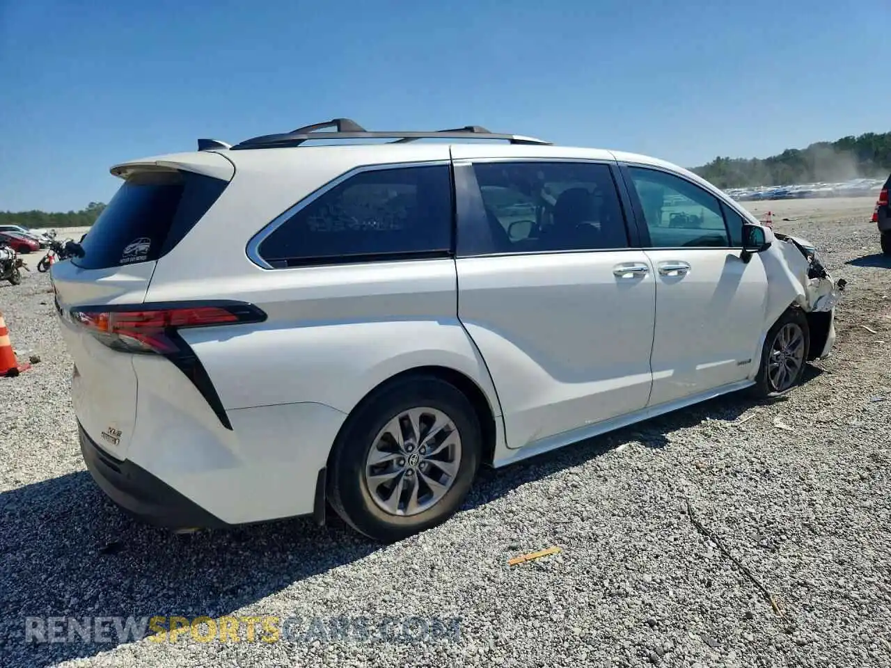 3 Photograph of a damaged car 5TDYRKEC9MS019690 TOYOTA SIENNA 2021