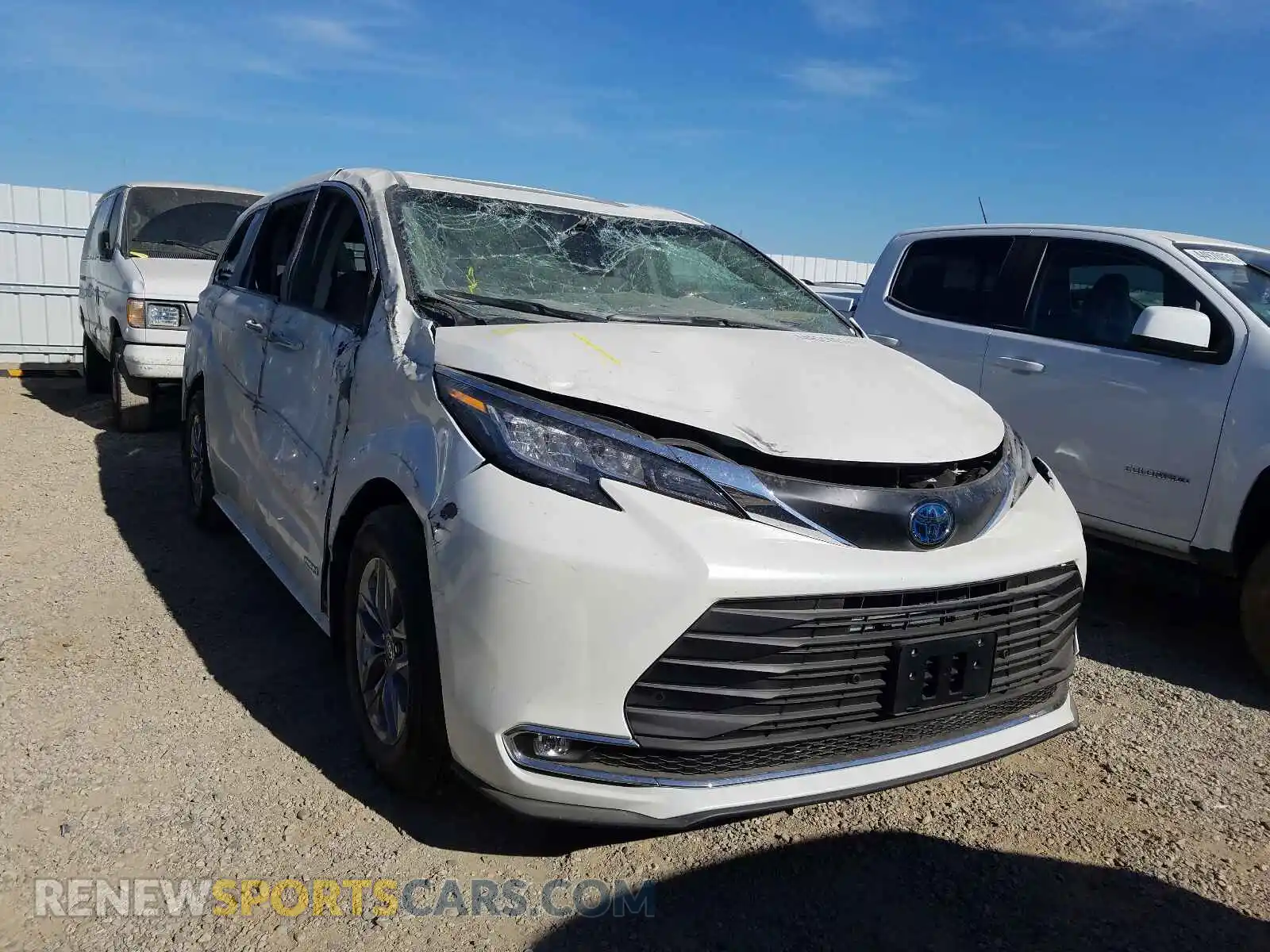 1 Photograph of a damaged car 5TDYRKECXMS034232 TOYOTA SIENNA 2021